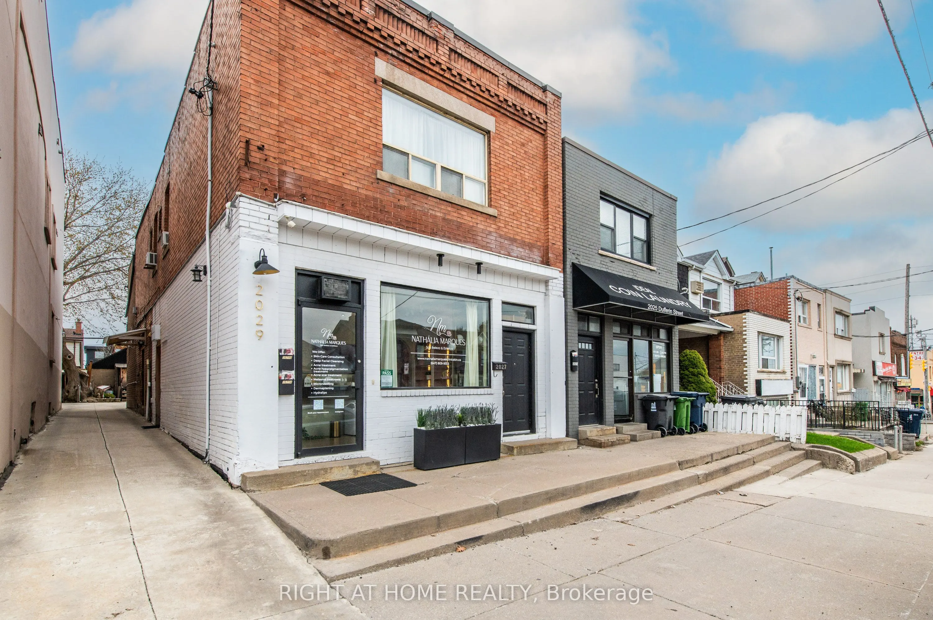 2025 Dufferin Street