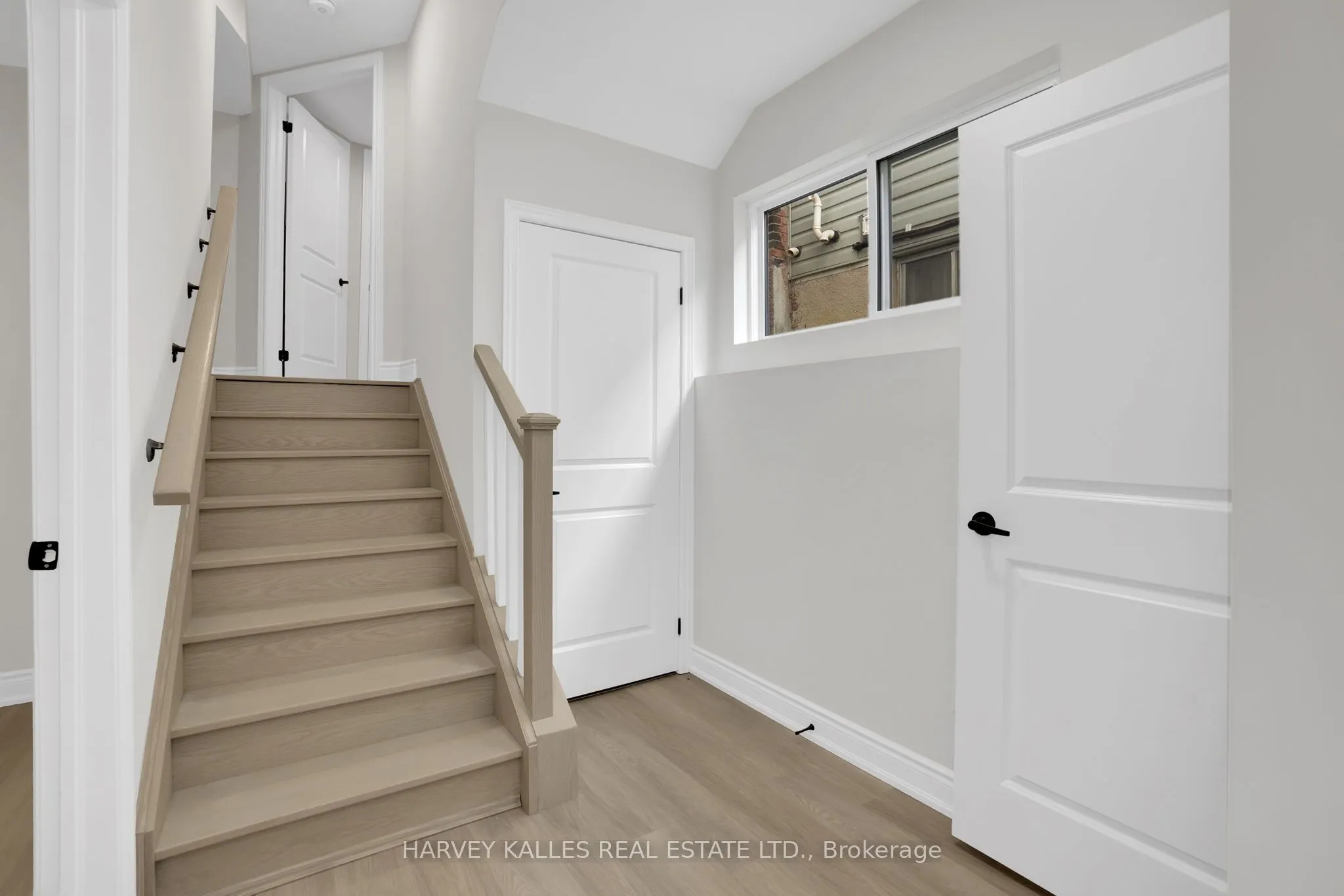 19 Lambton Avenue