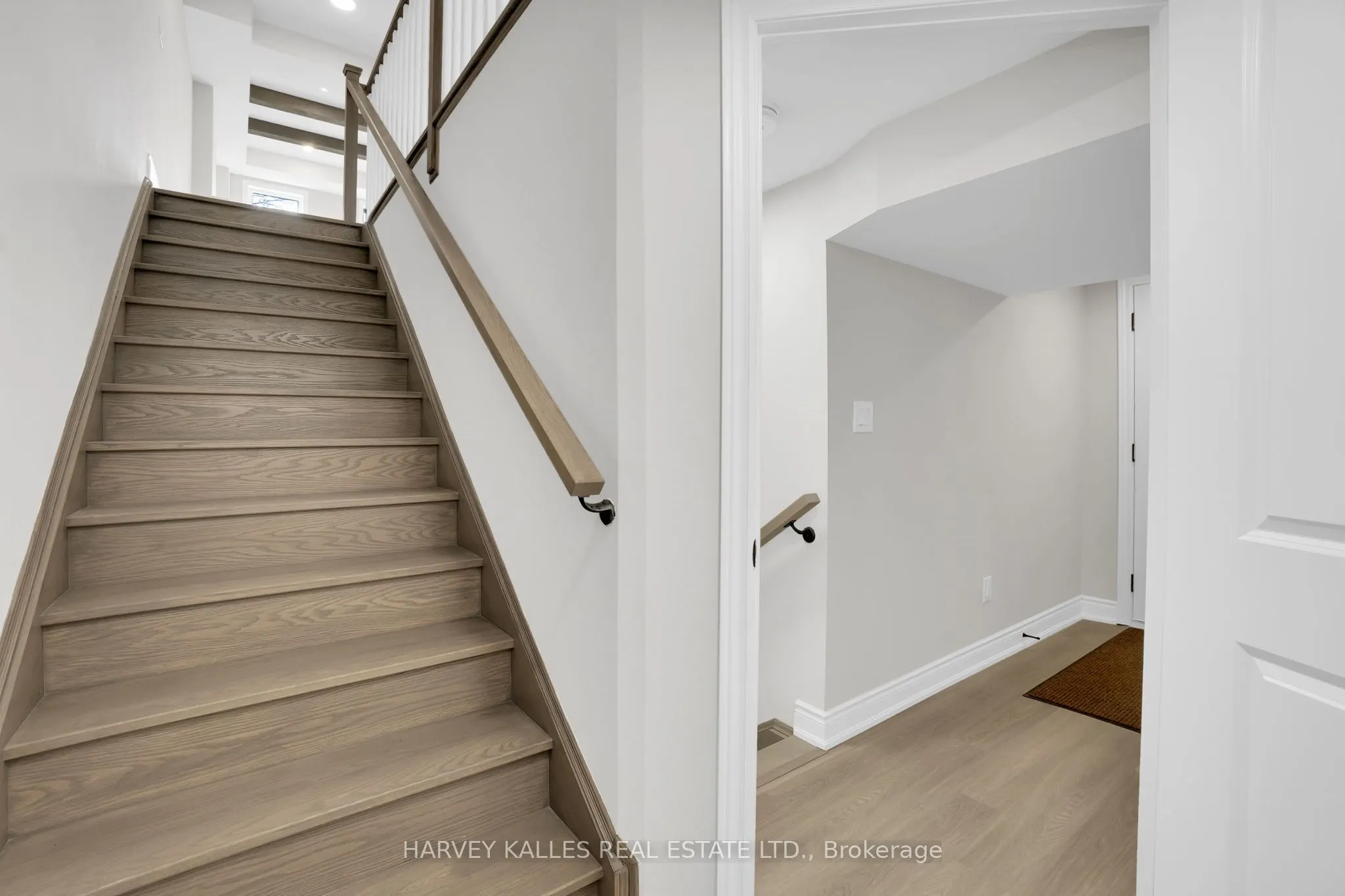 19 Lambton Avenue