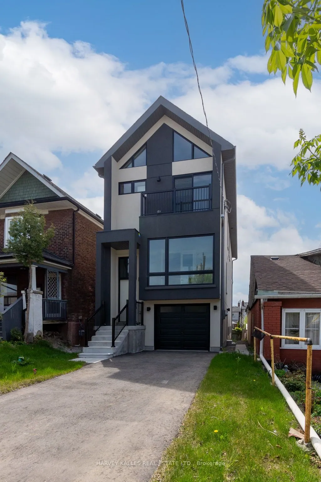 19 Lambton Avenue, #Main & 2nd
