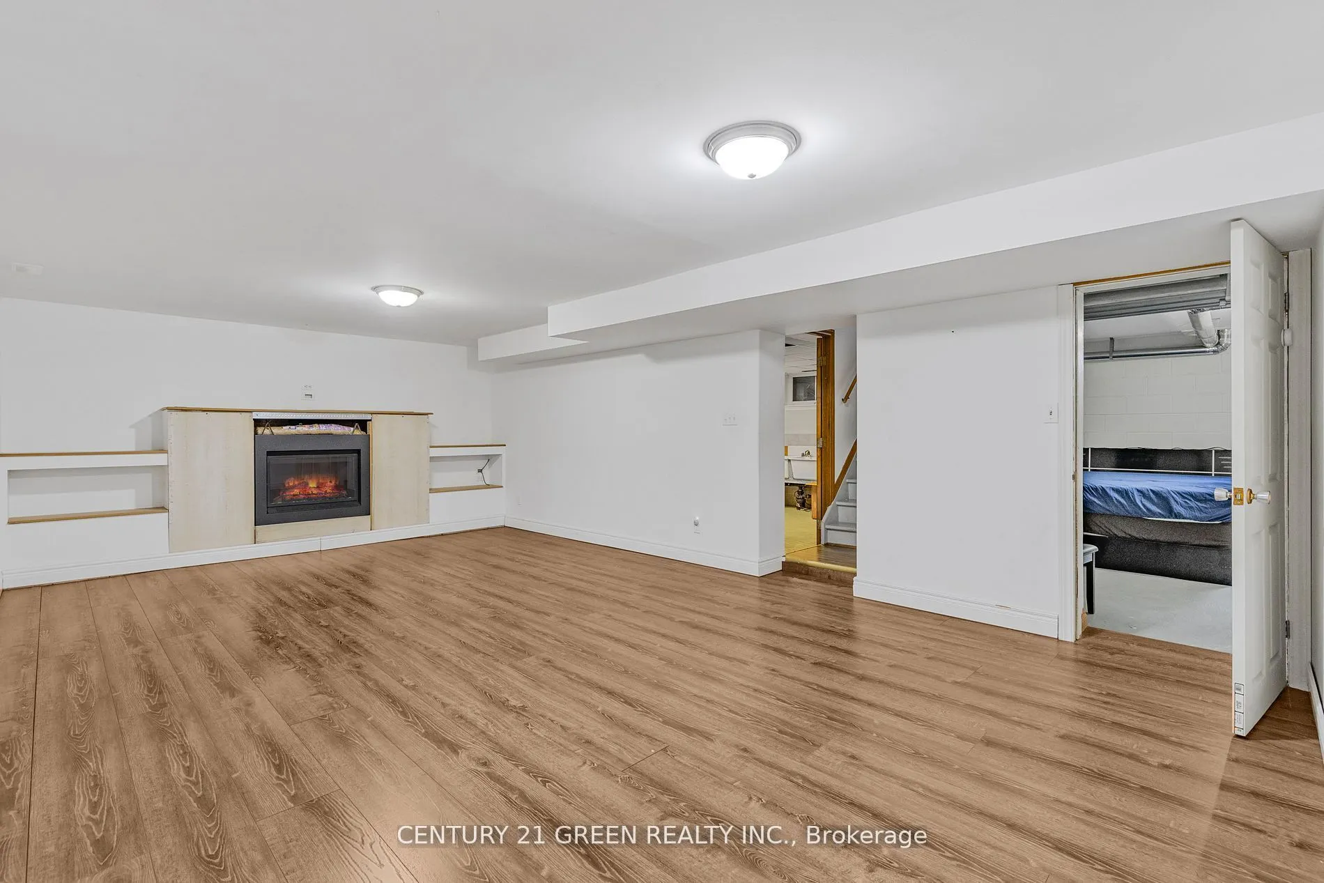 5438 Trafalgar Road