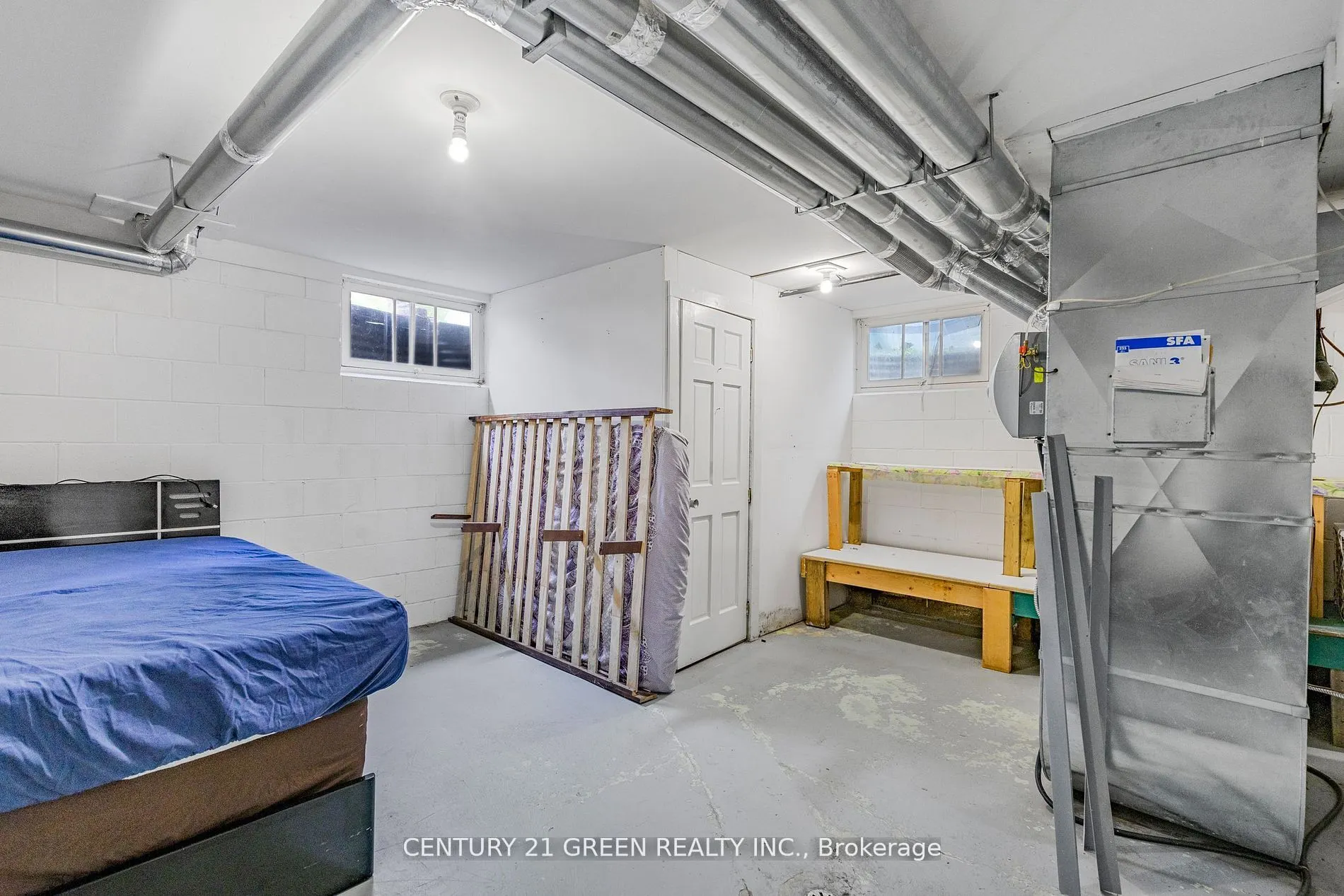 5438 Trafalgar Road