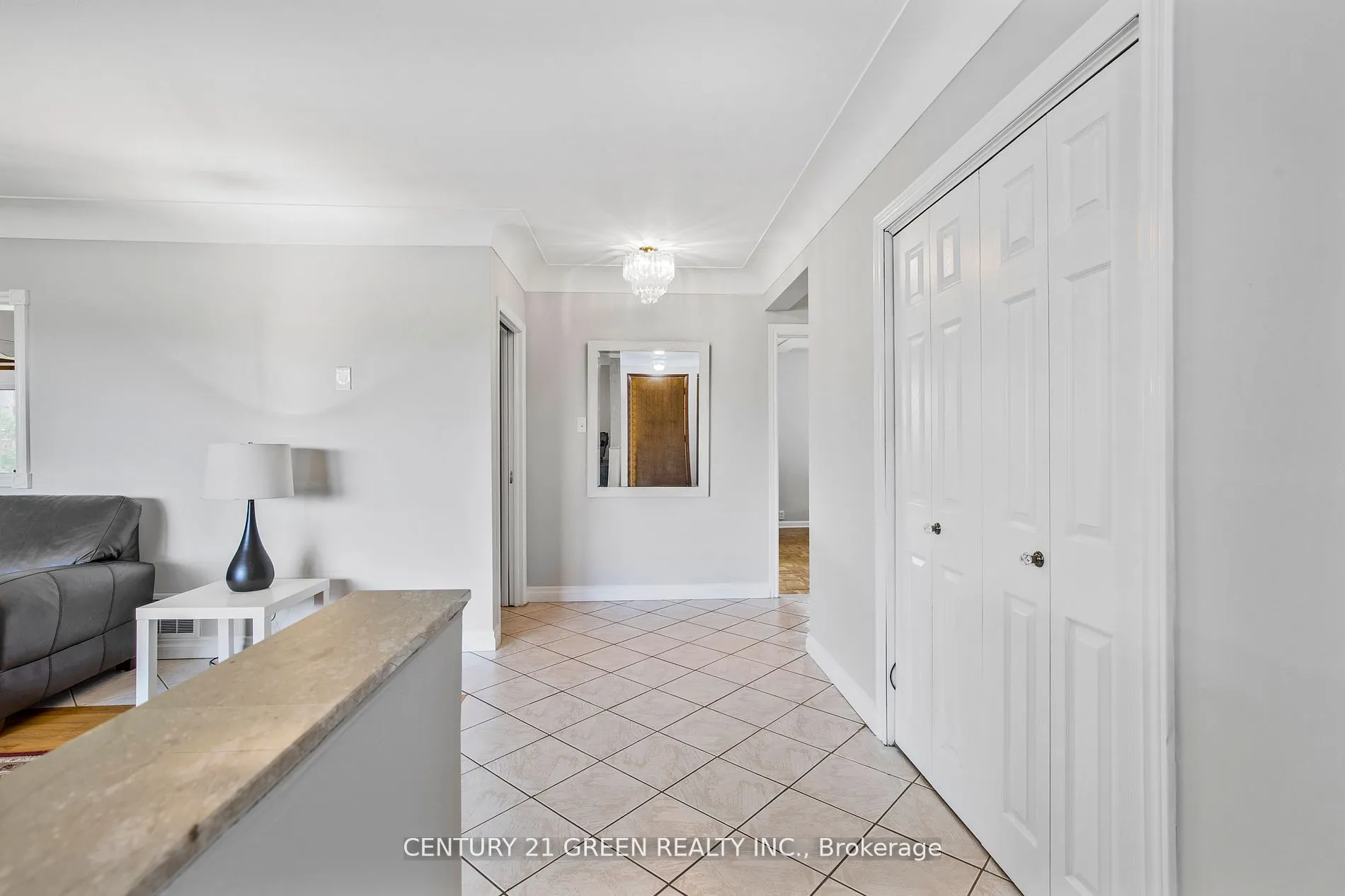 5438 Trafalgar Road