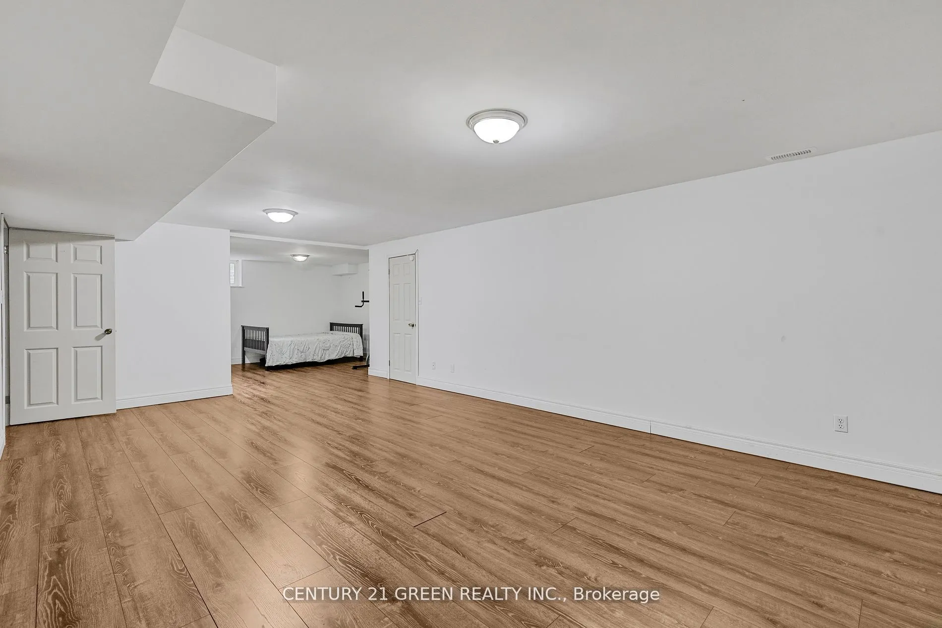 5438 Trafalgar Road