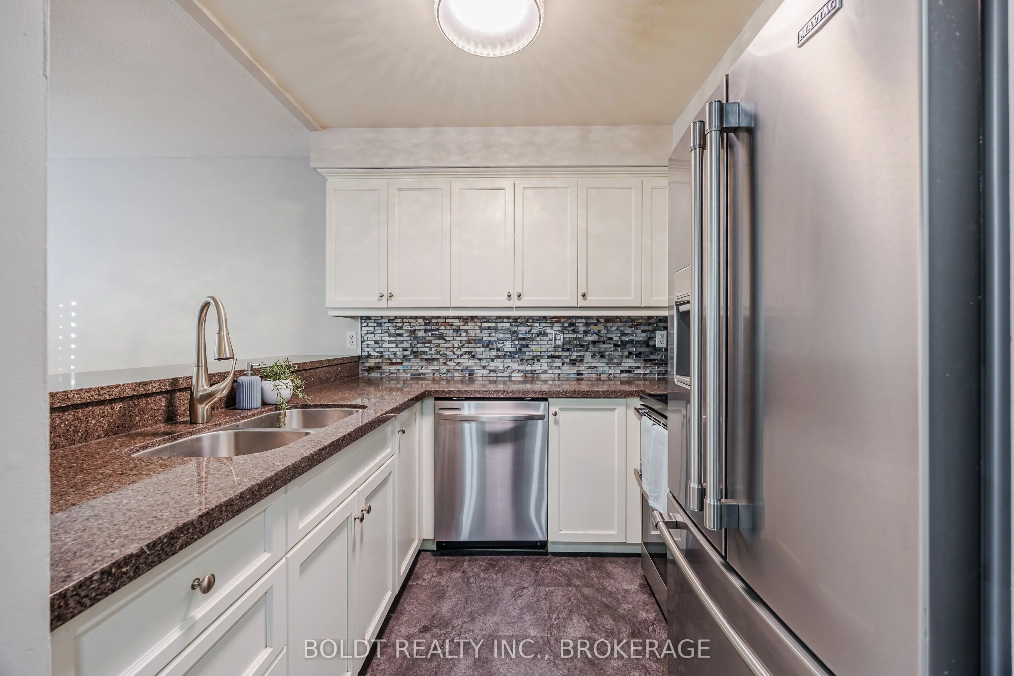 1532 Lancaster Drive, #42