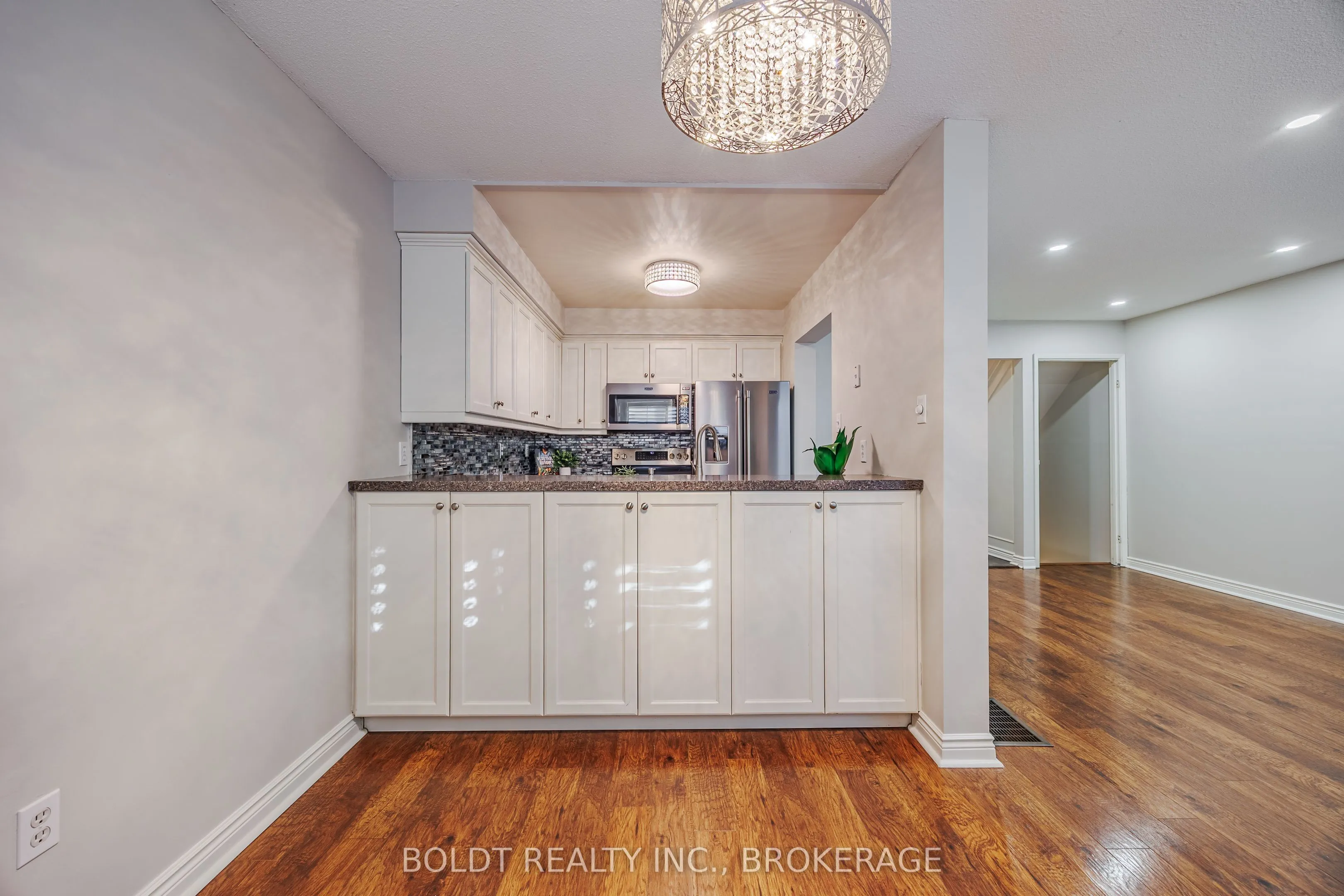 1532 Lancaster Drive, #42