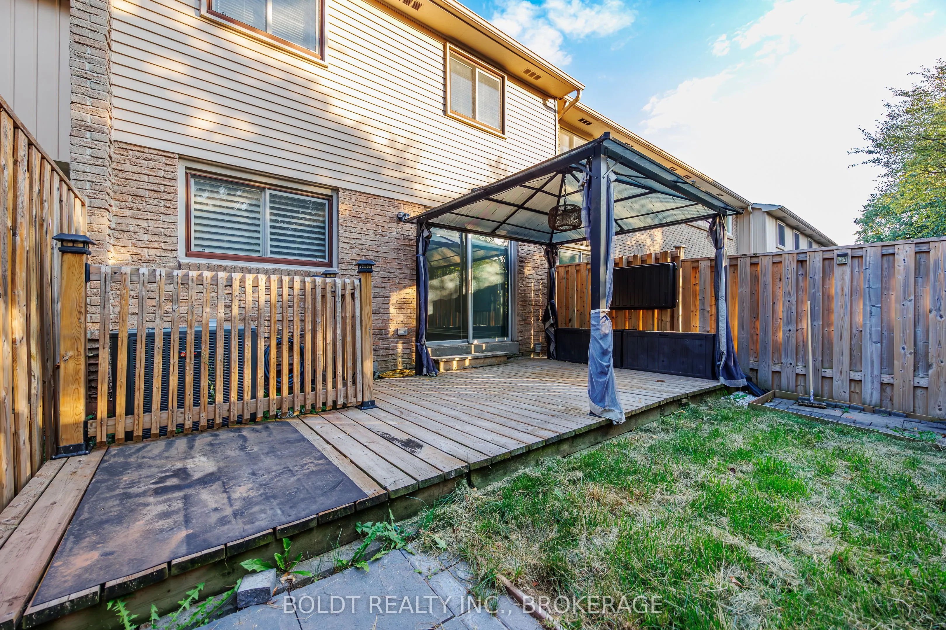 1532 Lancaster Drive, #42
