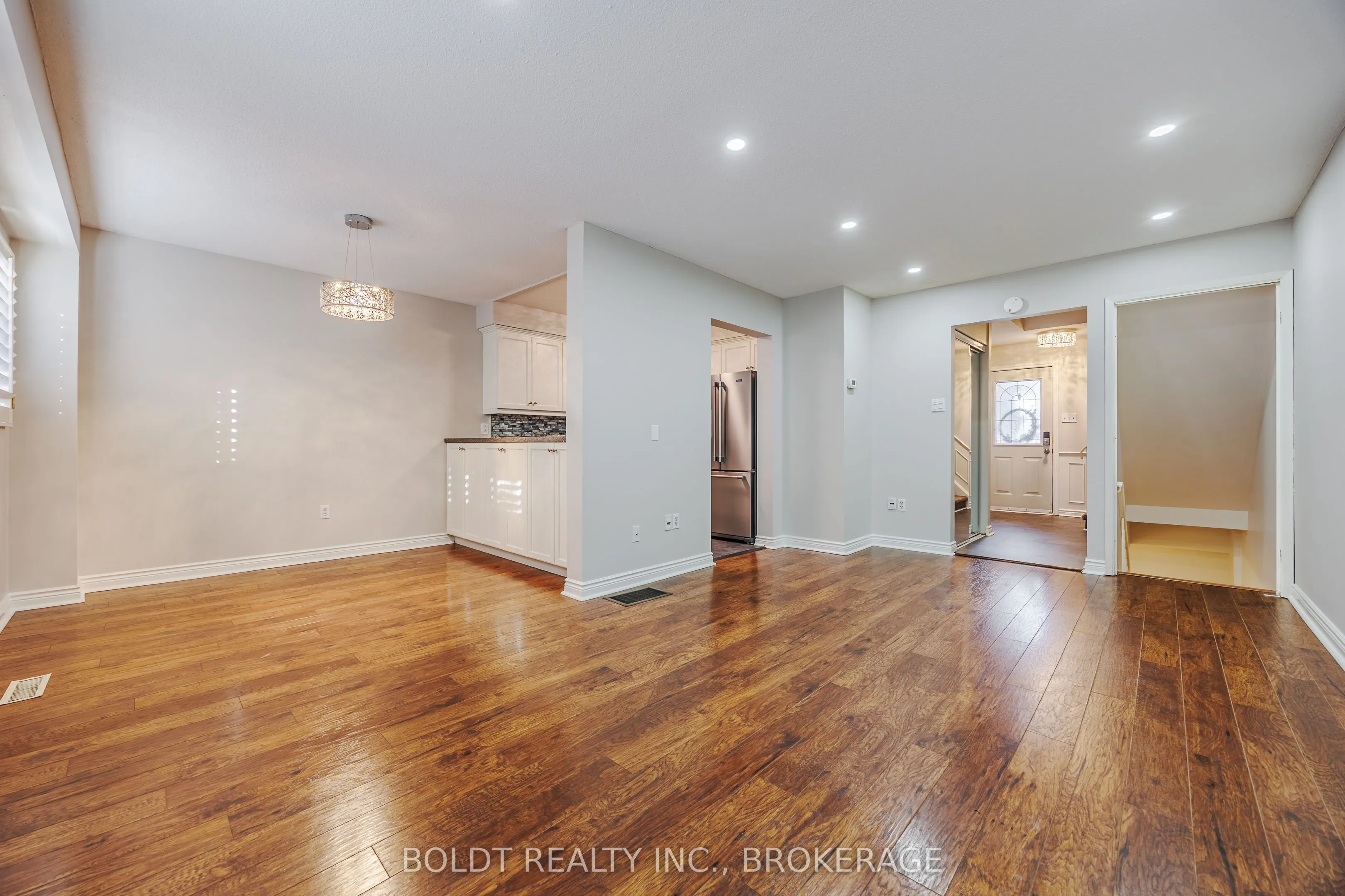 1532 Lancaster Drive, #42