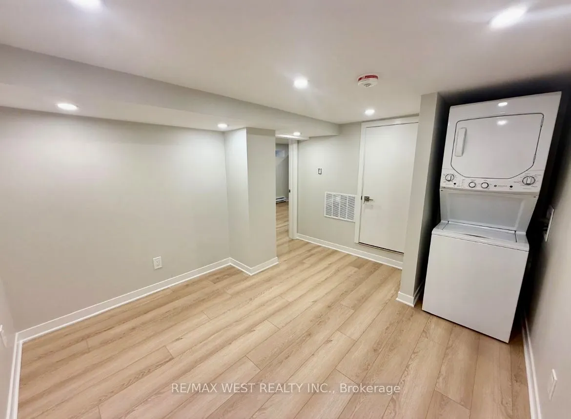 10 Vimy Avenue, #Bsmt