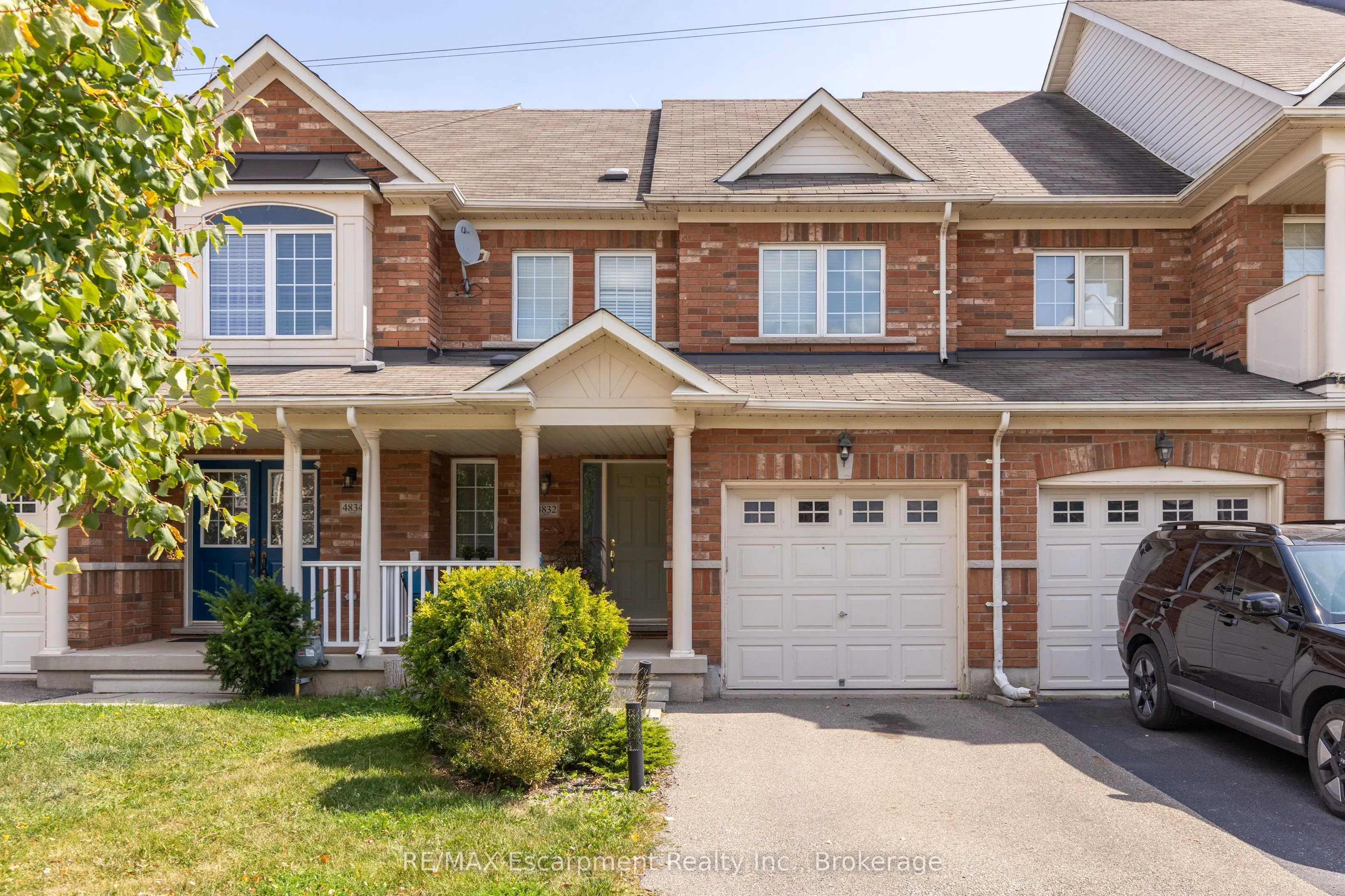 4832 Capri Crescent