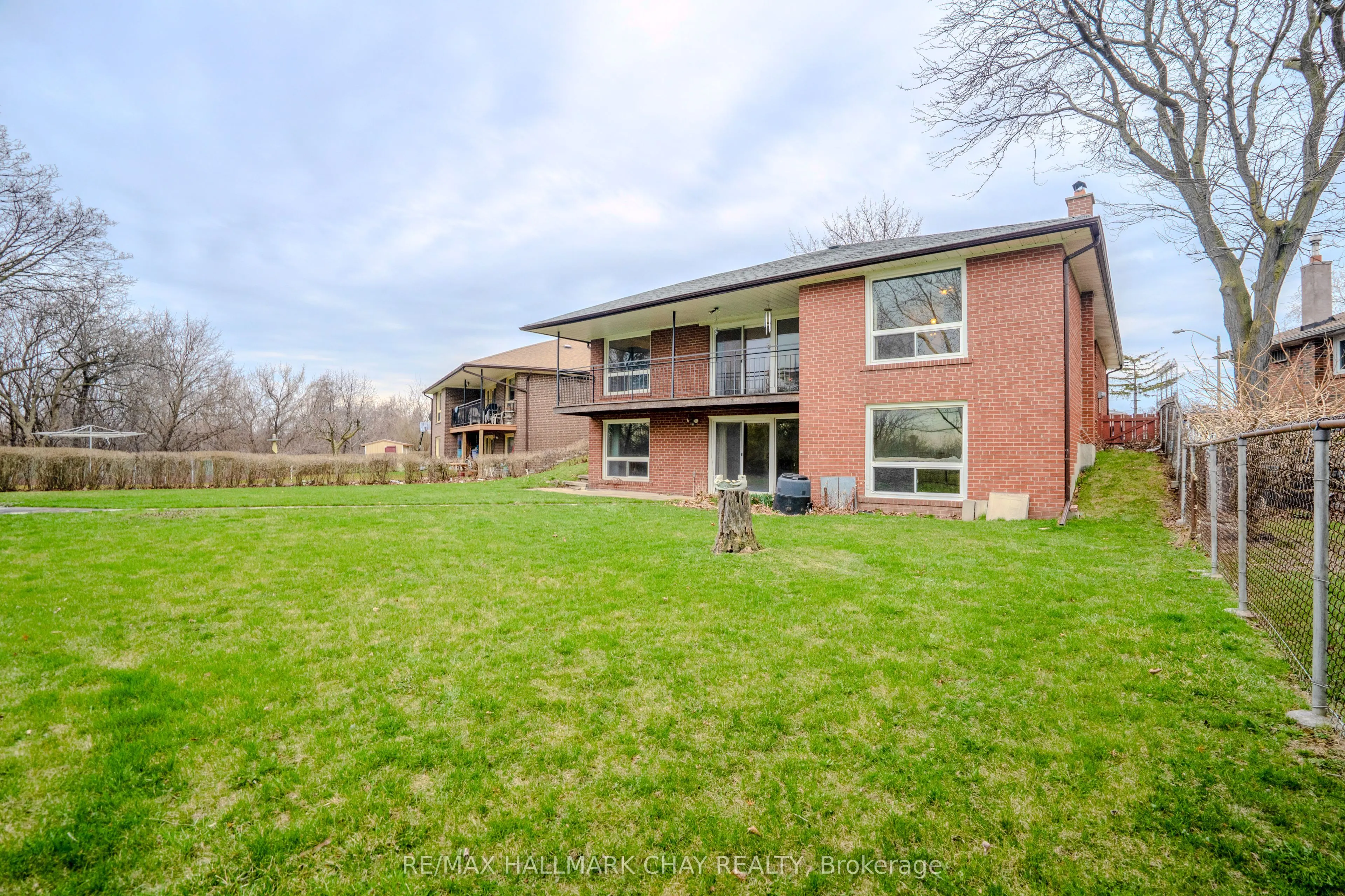 3 Alicewood Court