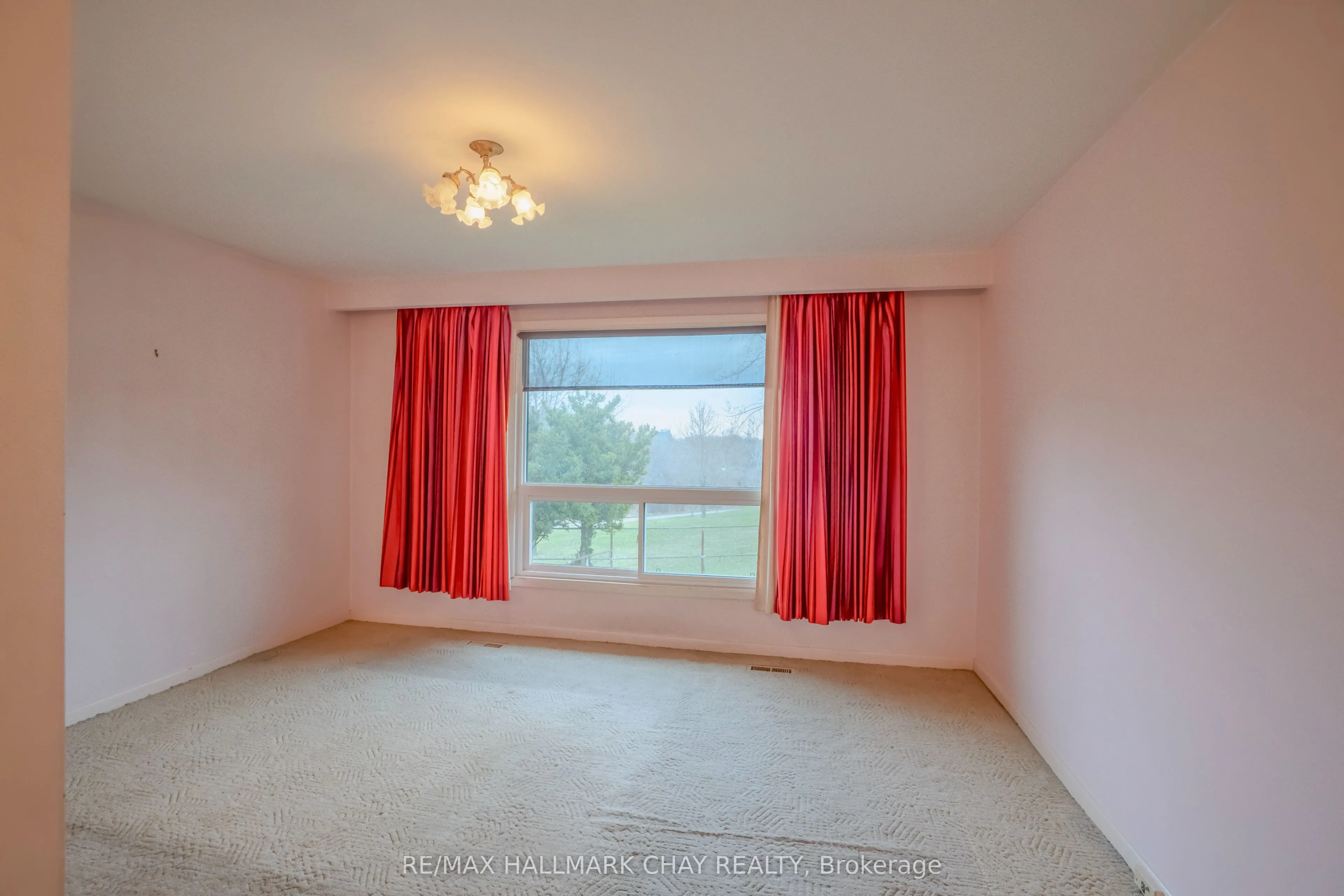 3 Alicewood Court