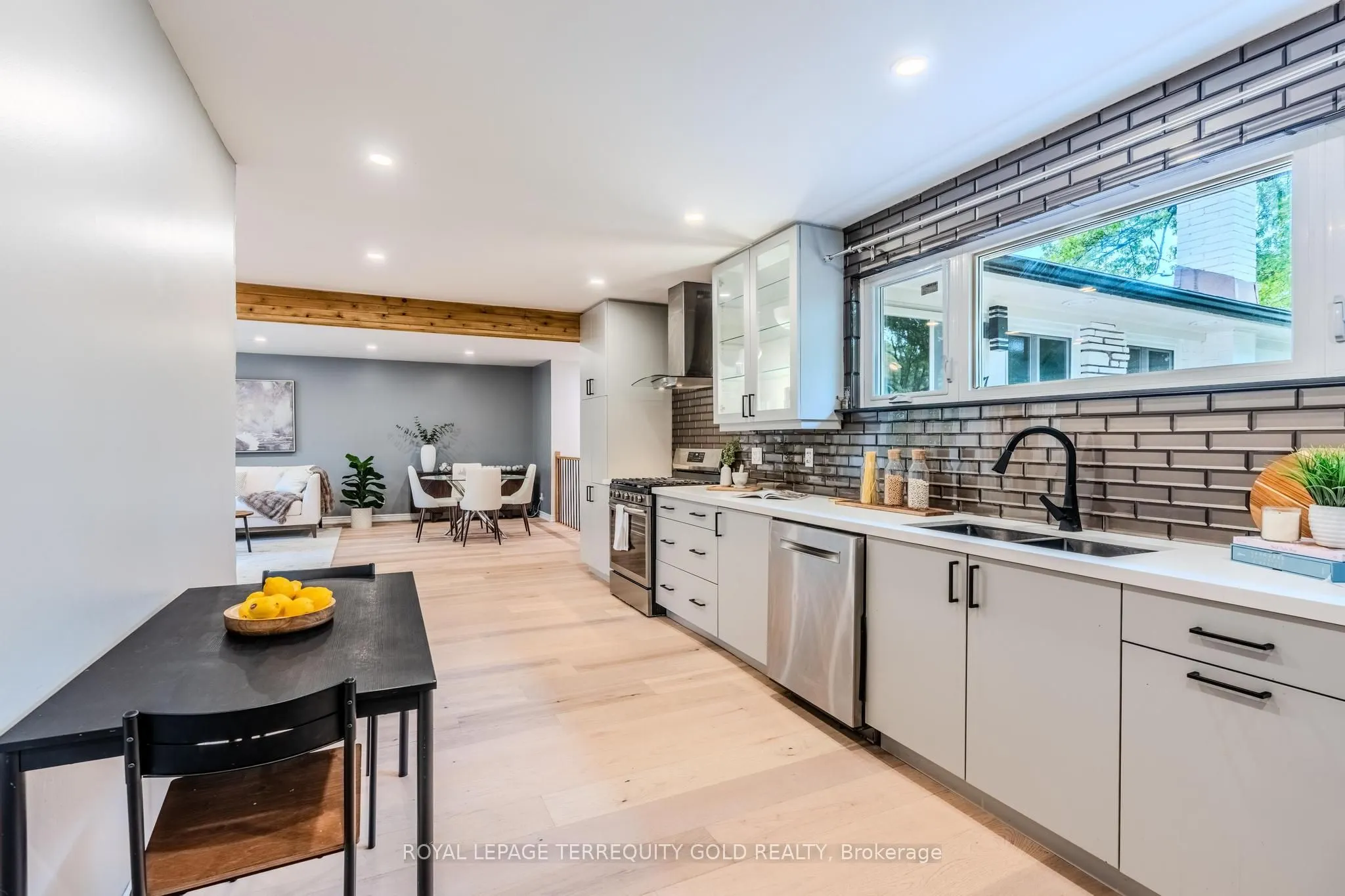 327 River Side Drive