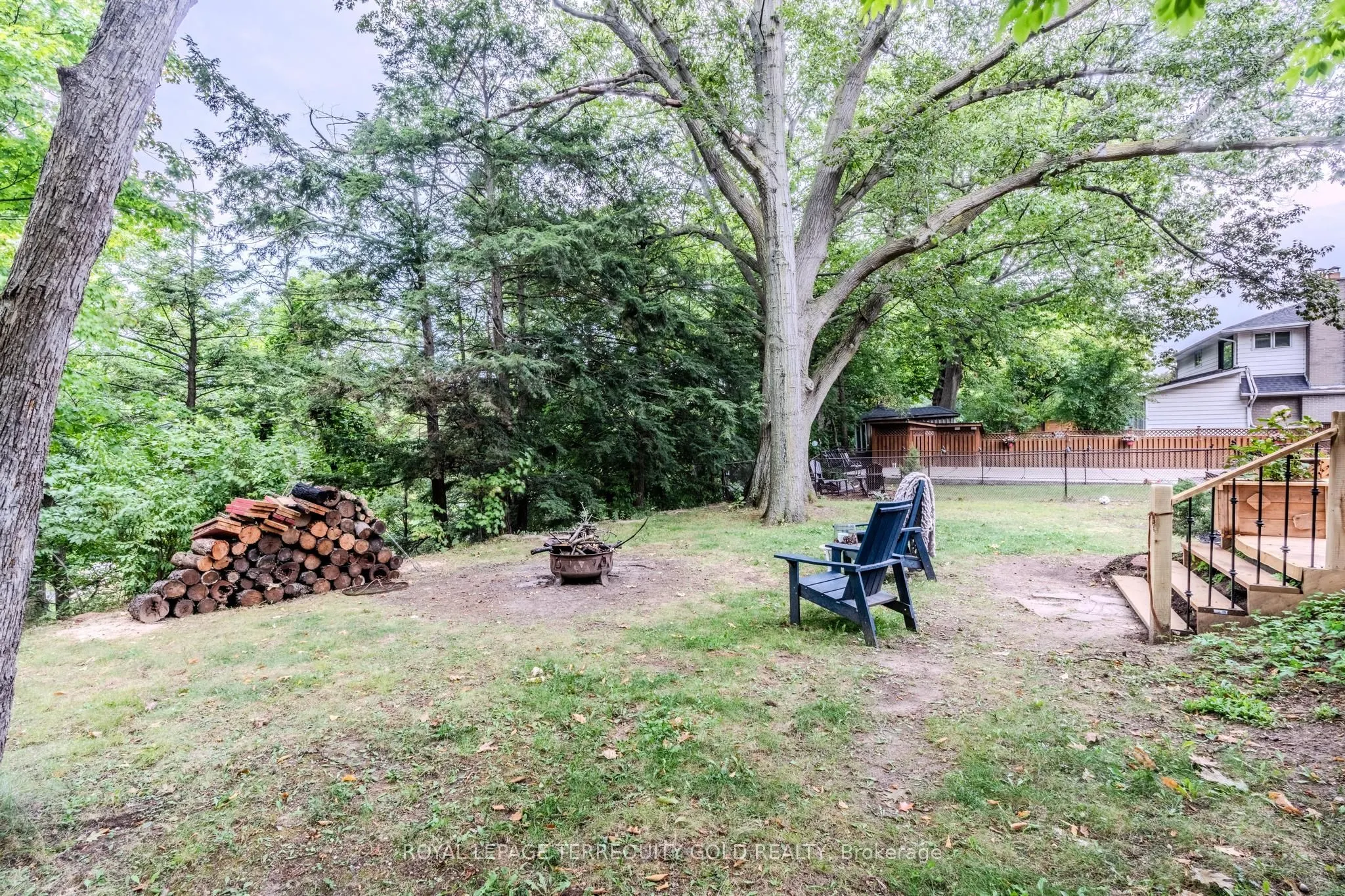 327 River Side Drive