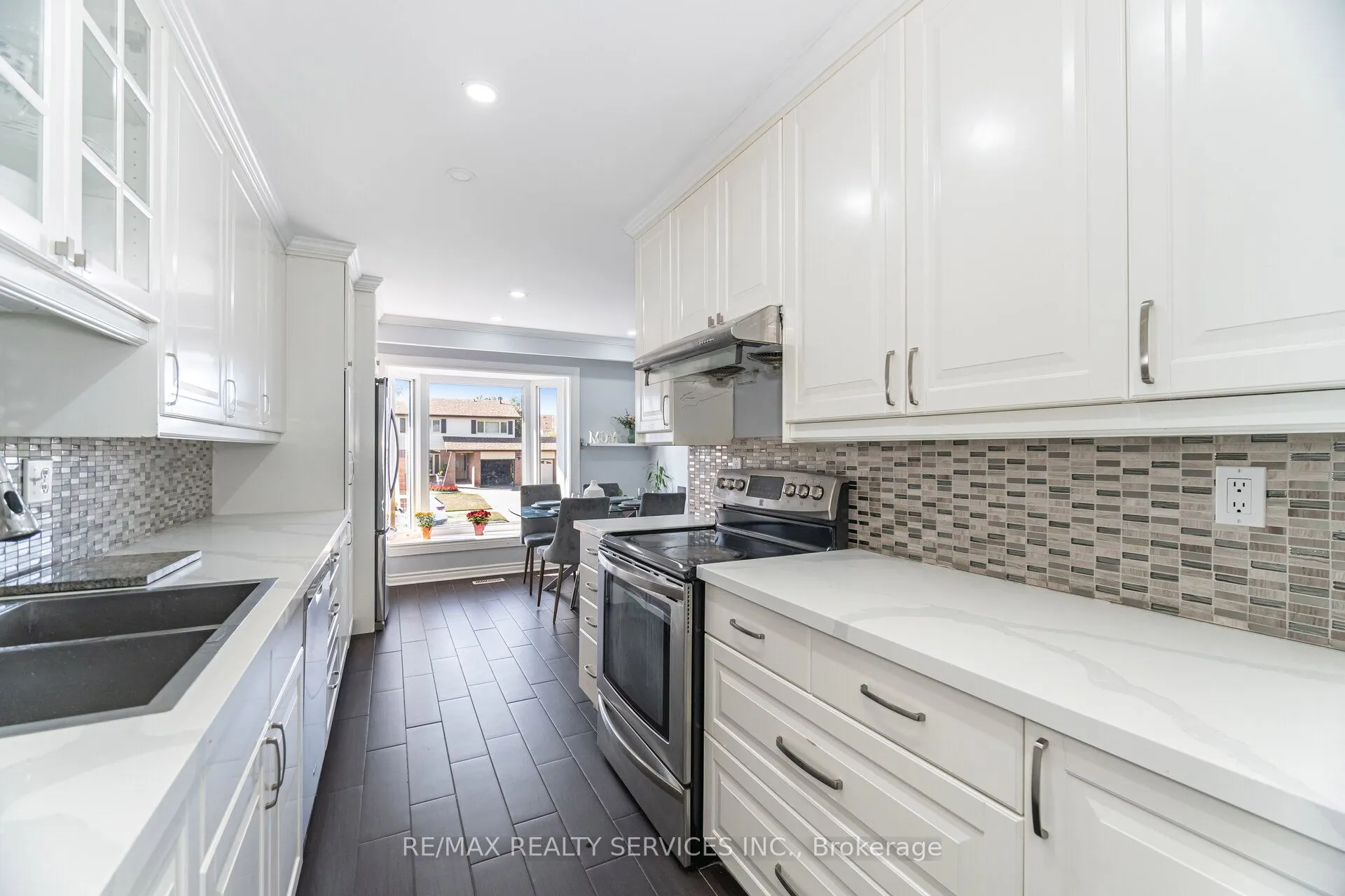 73 Blackthorn Lane