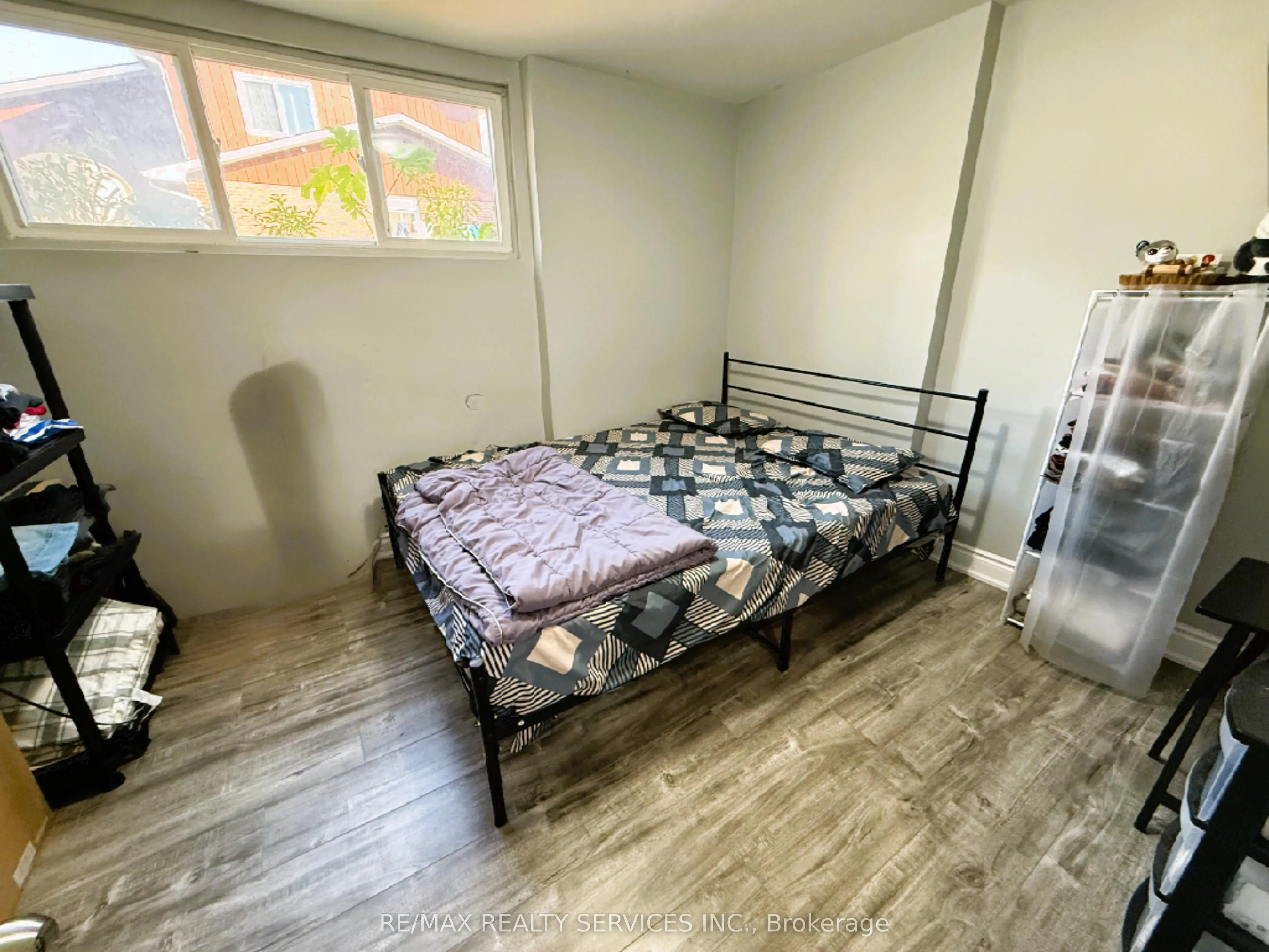 73 Blackthorn Lane