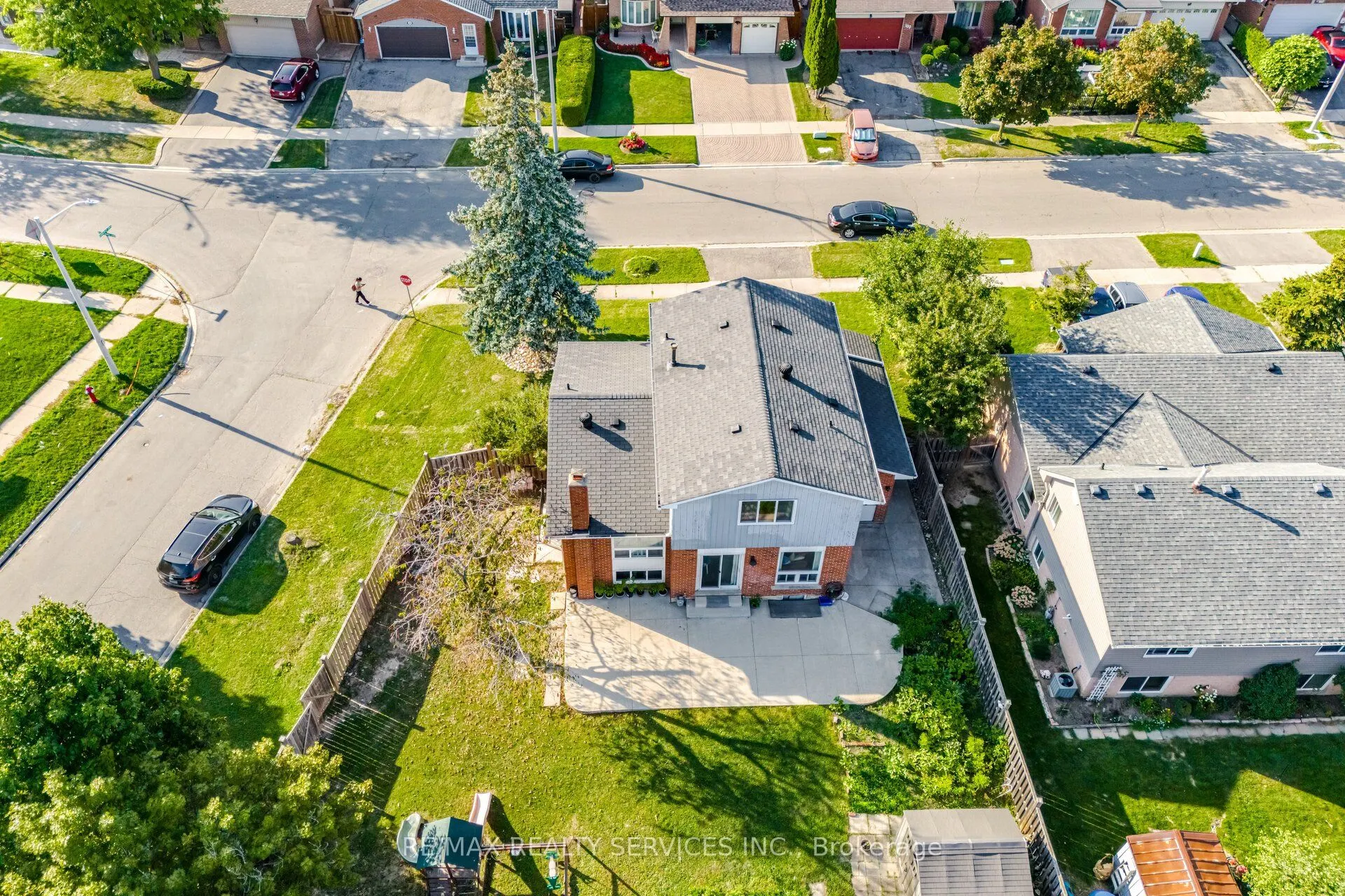 73 Blackthorn Lane