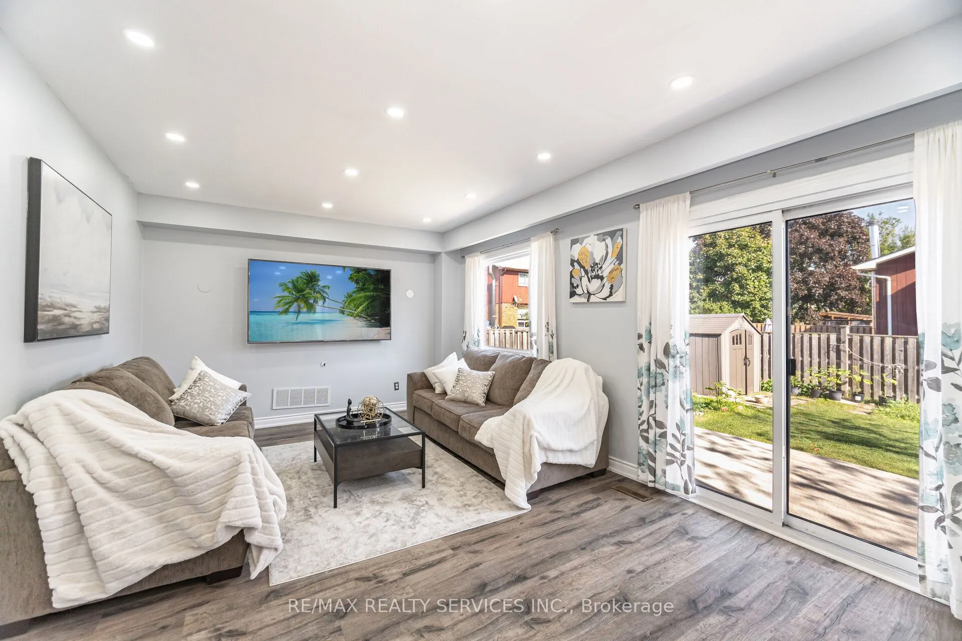 73 Blackthorn Lane