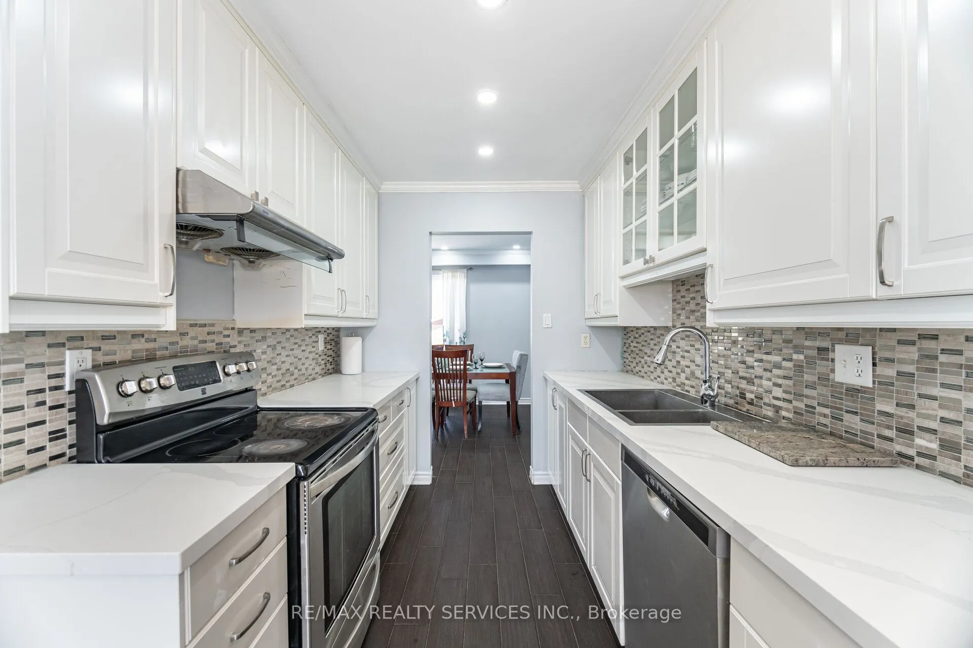 73 Blackthorn Lane