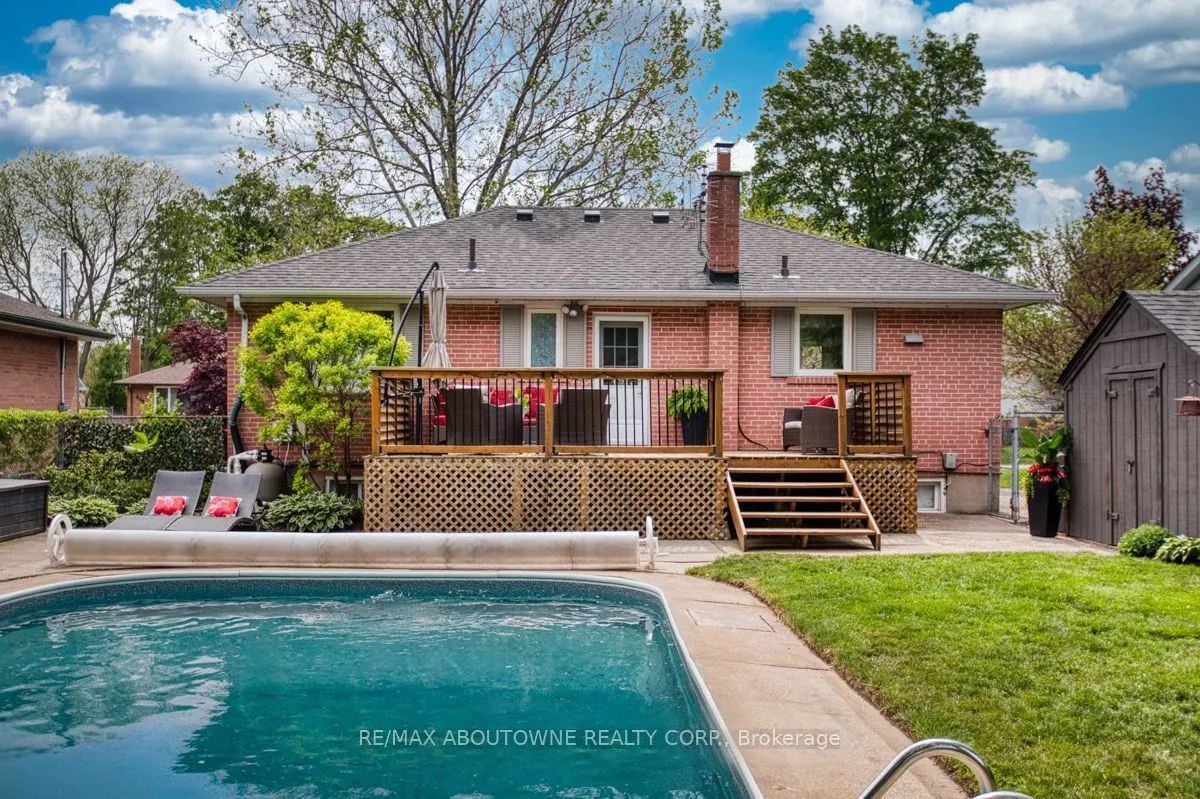 583 Taplow Crescent W