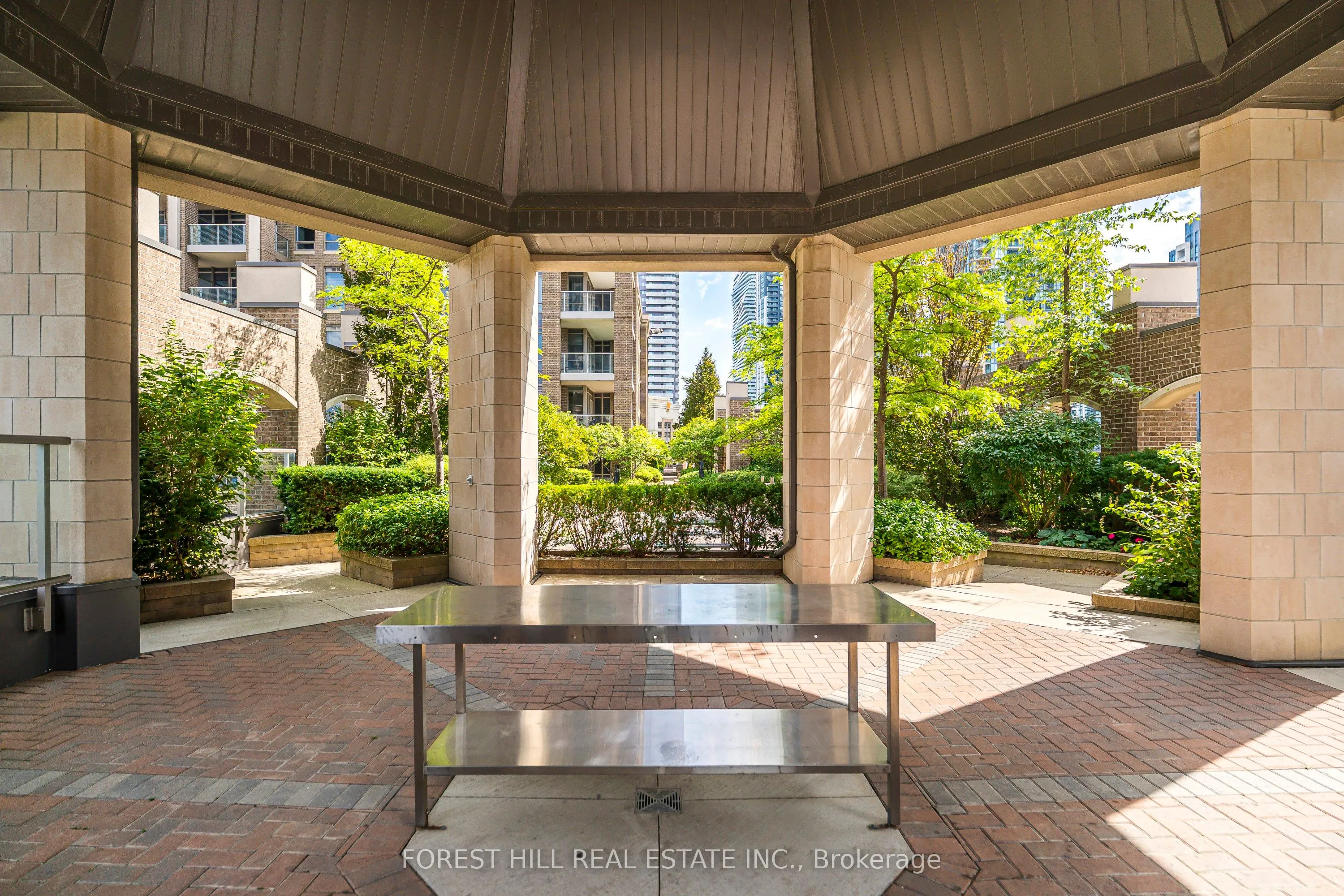 388 Prince Of Wales Drive, #1610
