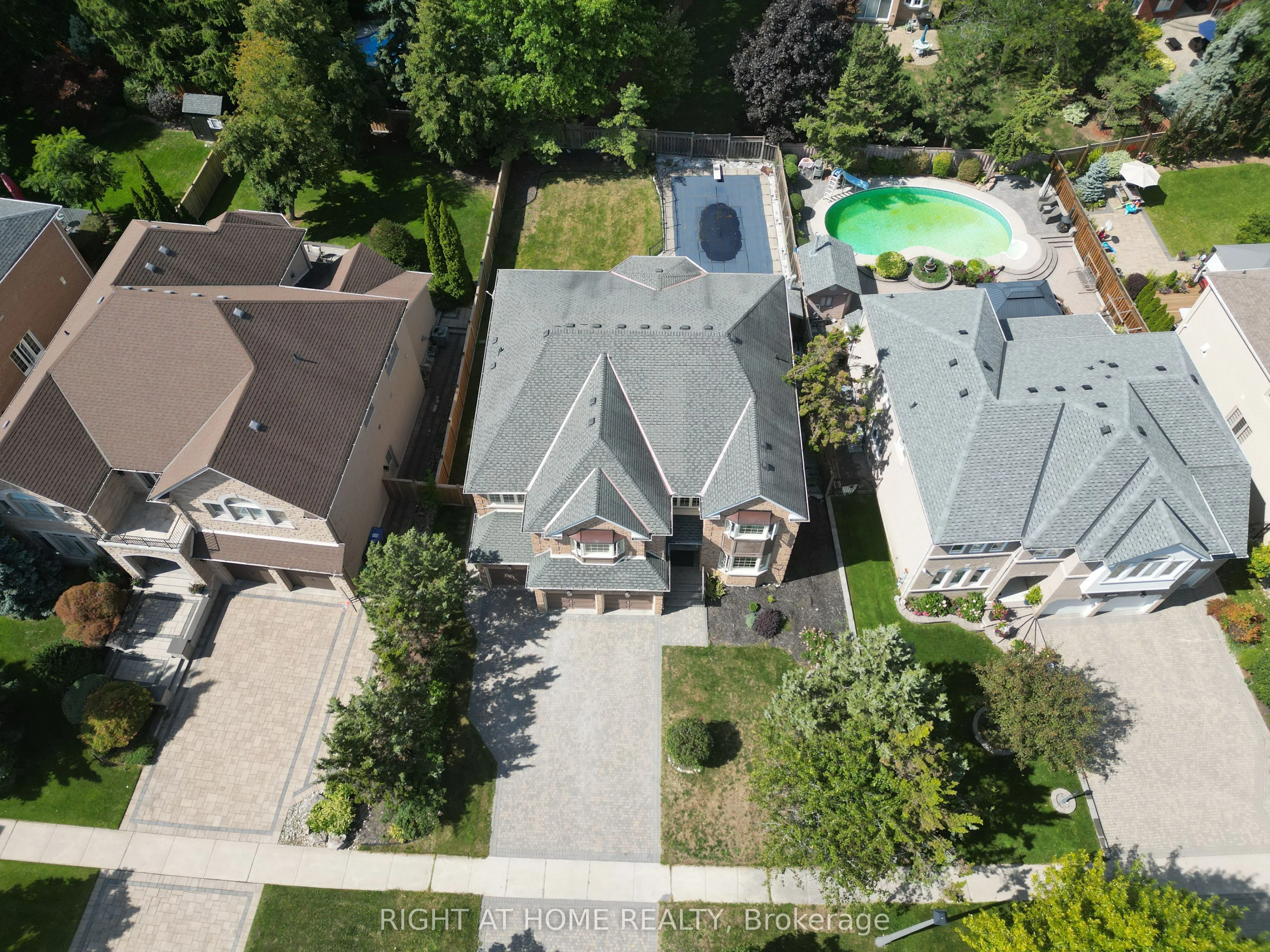 2427 Erin Centre Boulevard