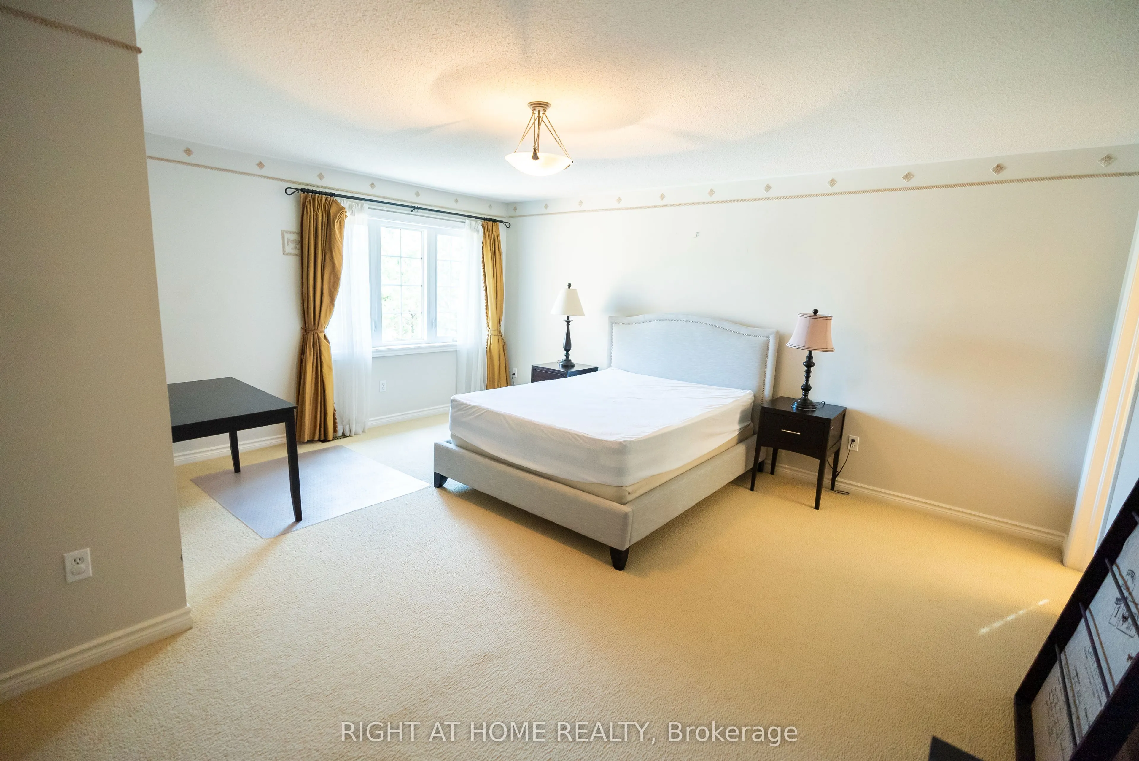 2427 Erin Centre Boulevard