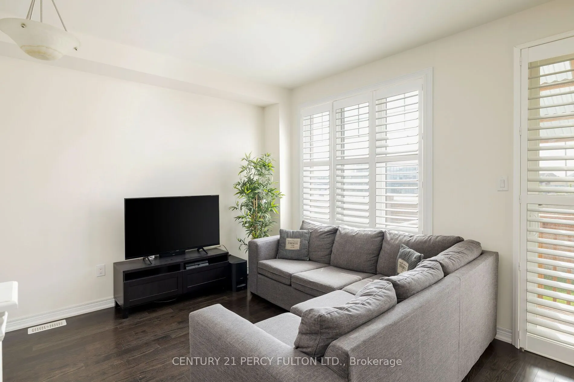 202 Sky Harbour Drive
