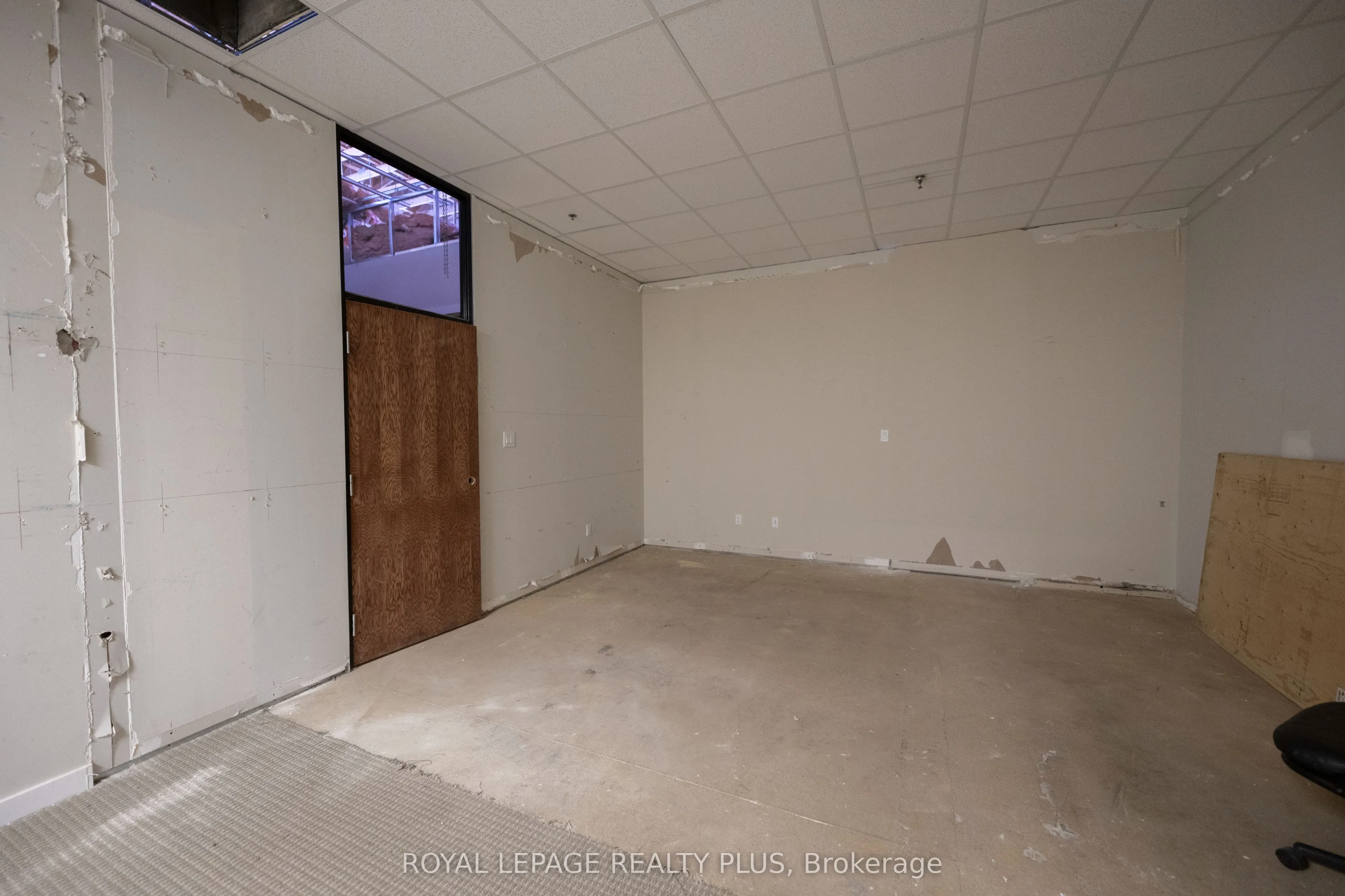 5100 South Service Road, #58