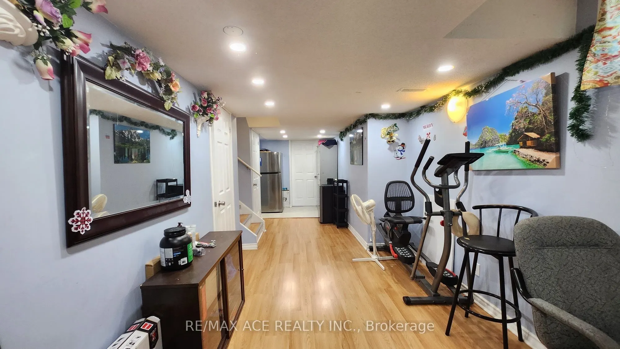 1002 Windbrook Grove