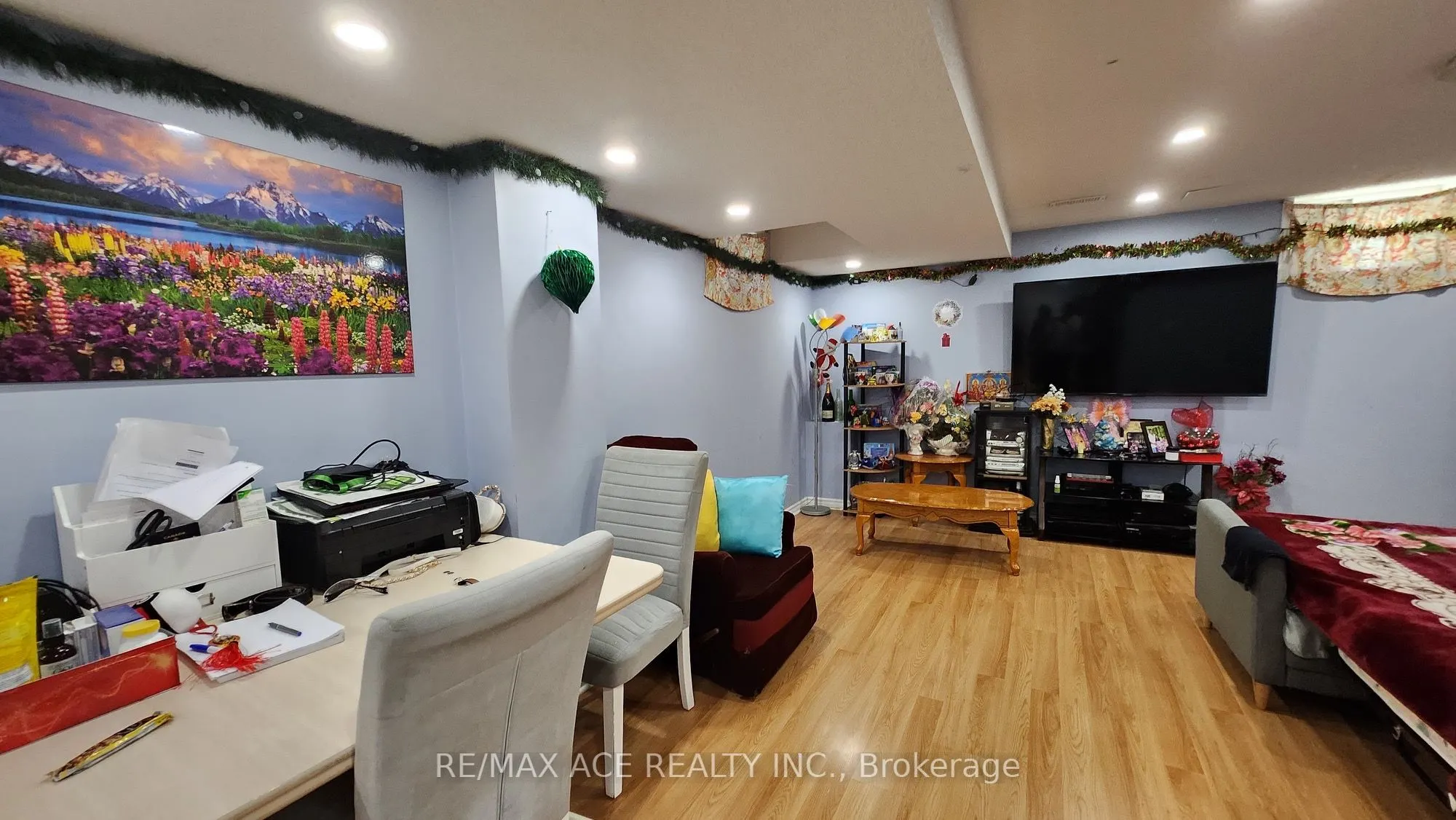 1002 Windbrook Grove