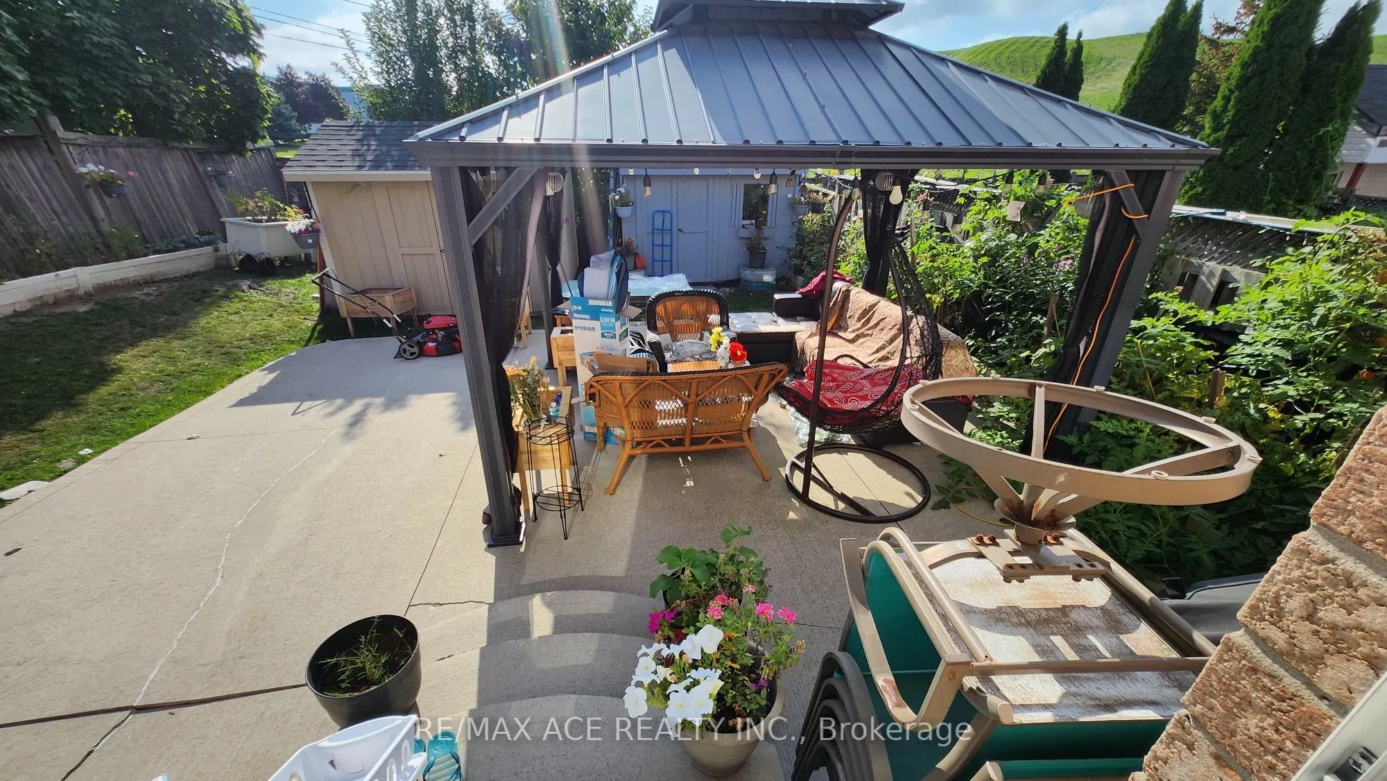 1002 Windbrook Grove