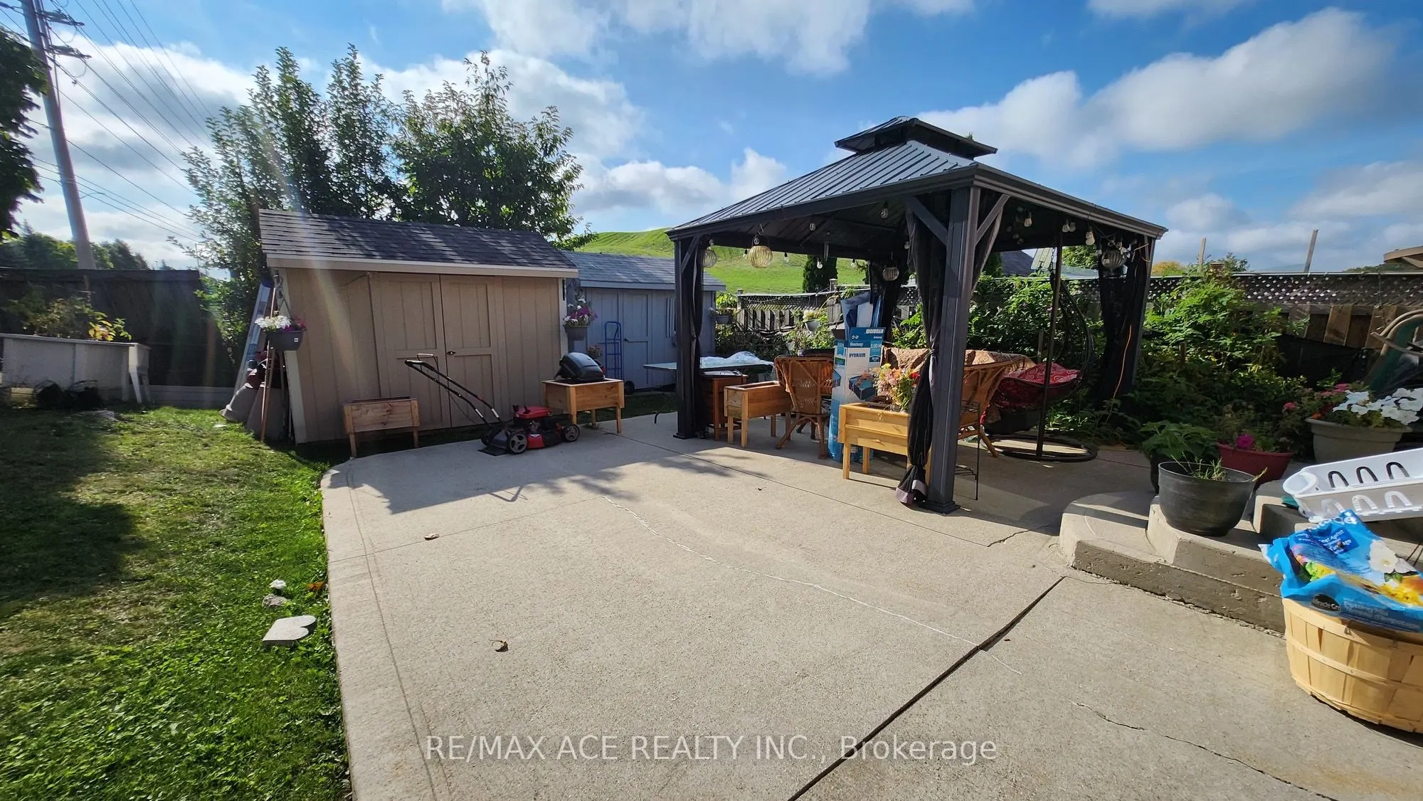 1002 Windbrook Grove