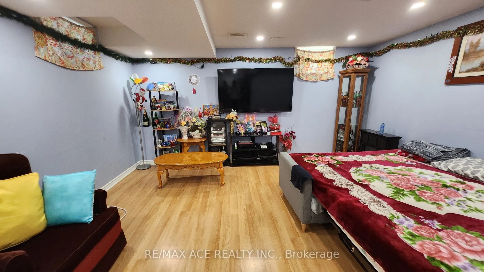 1002 Windbrook Grove