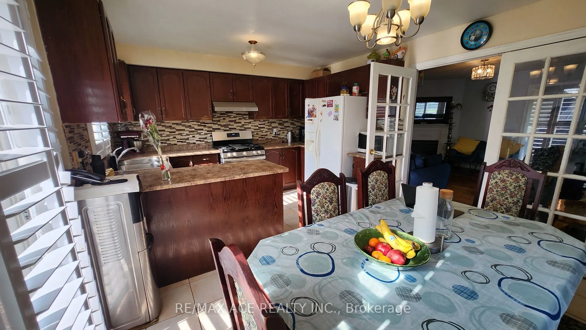1002 Windbrook Grove