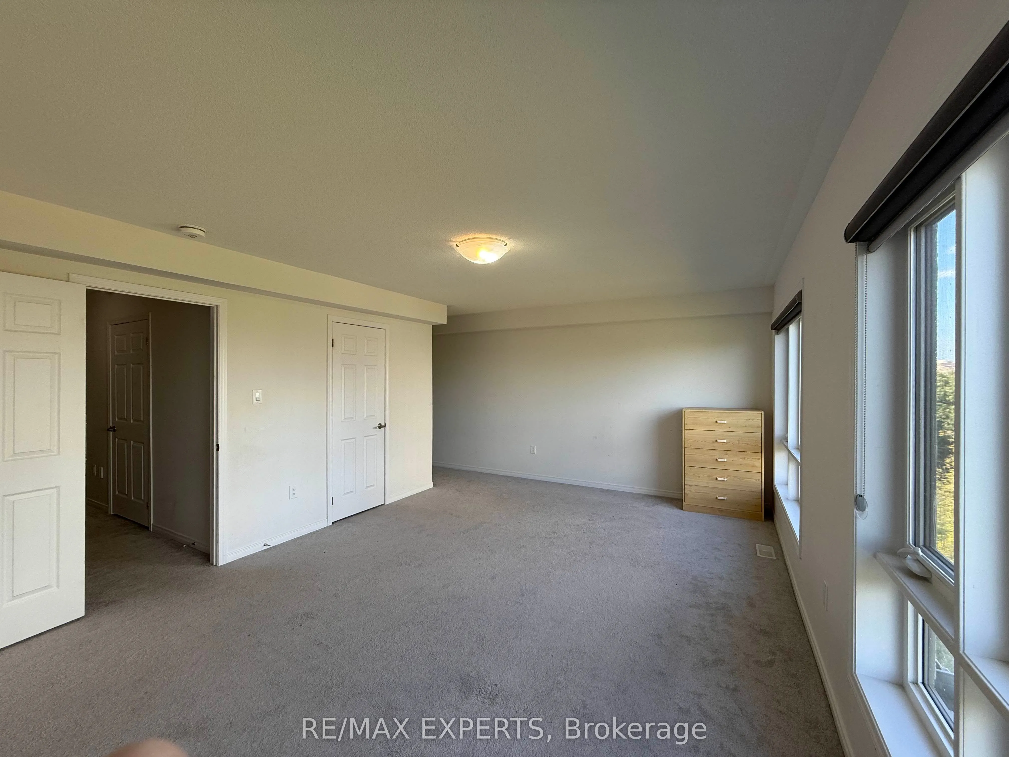 5 Woodstream Drive
