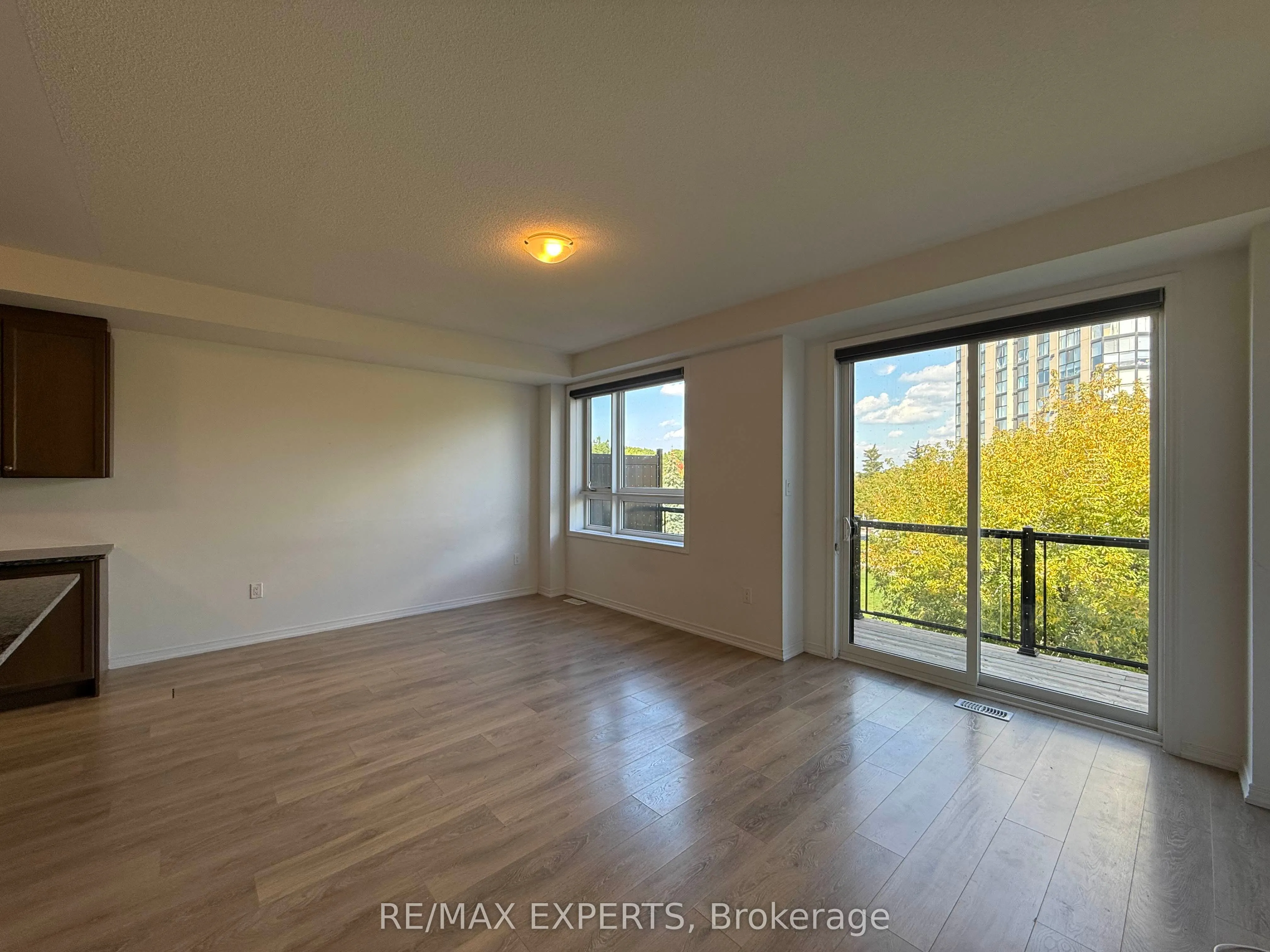 5 Woodstream Drive
