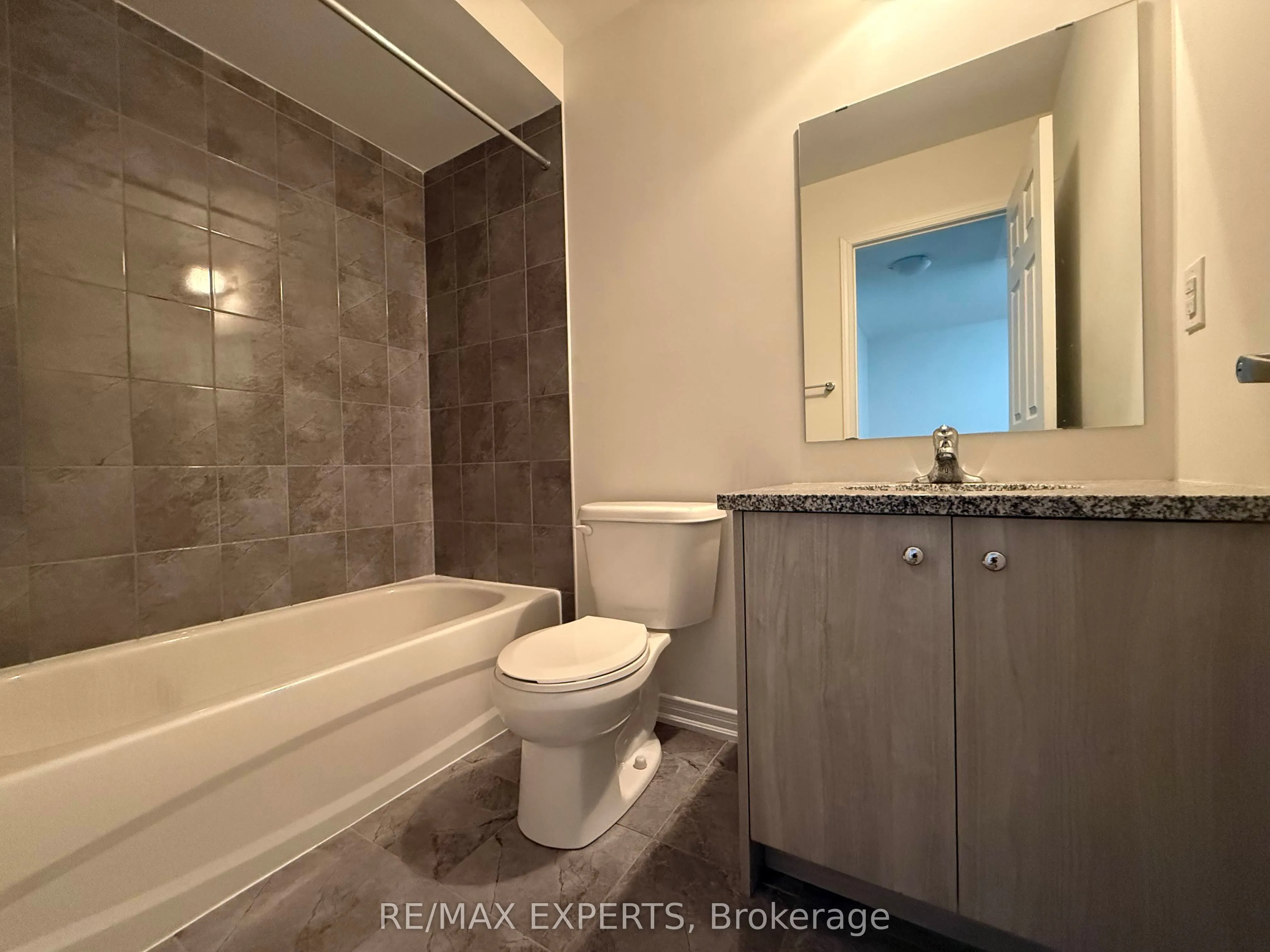 5 Woodstream Drive