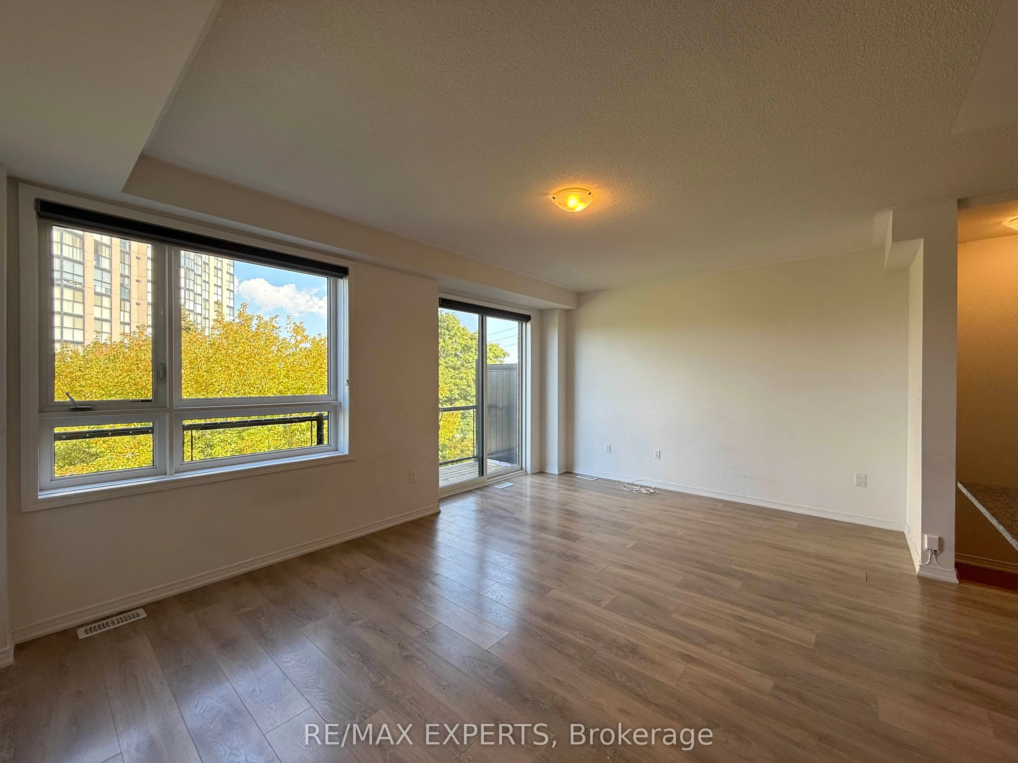 5 Woodstream Drive