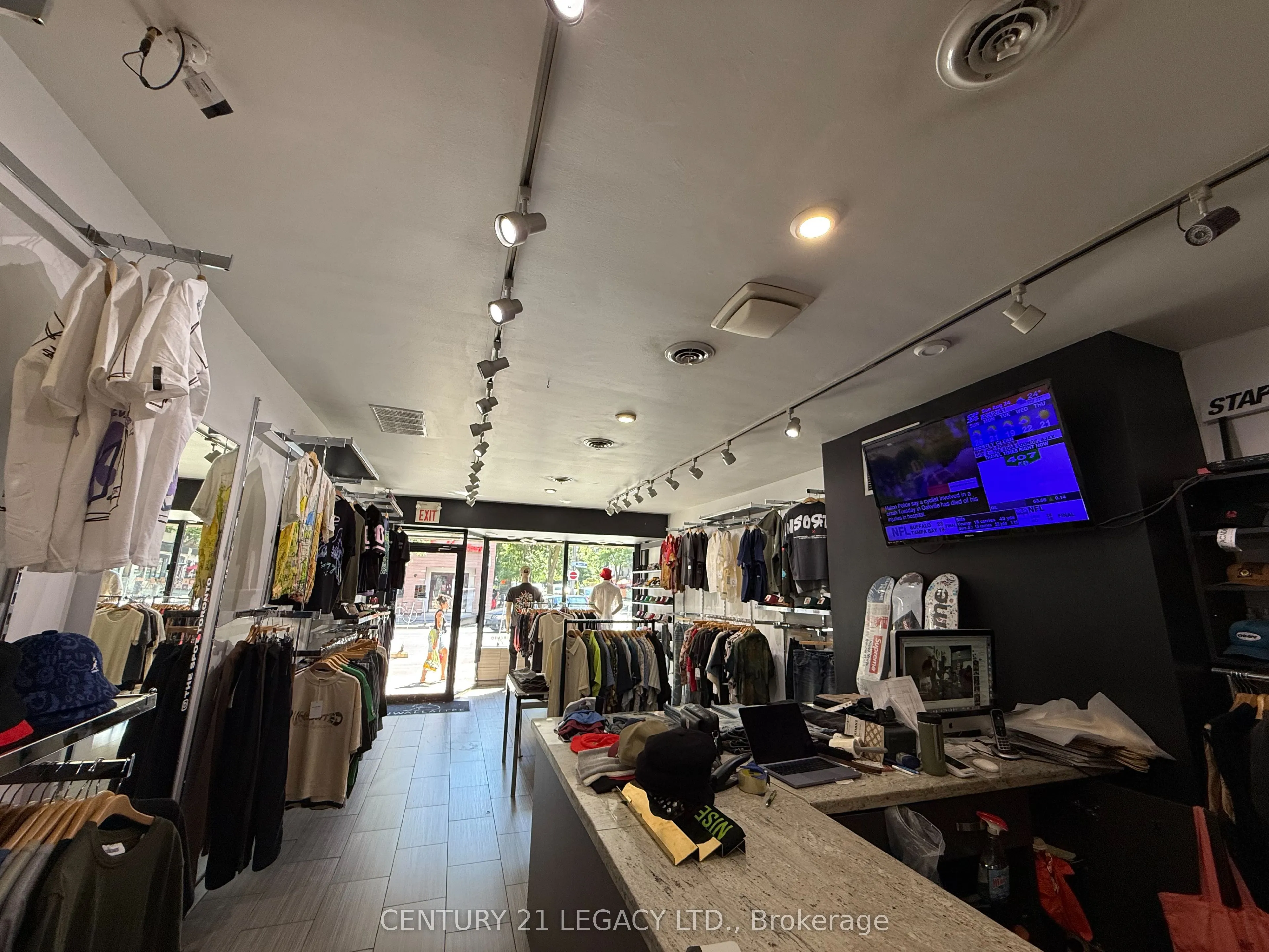 1280 Bloor Street W