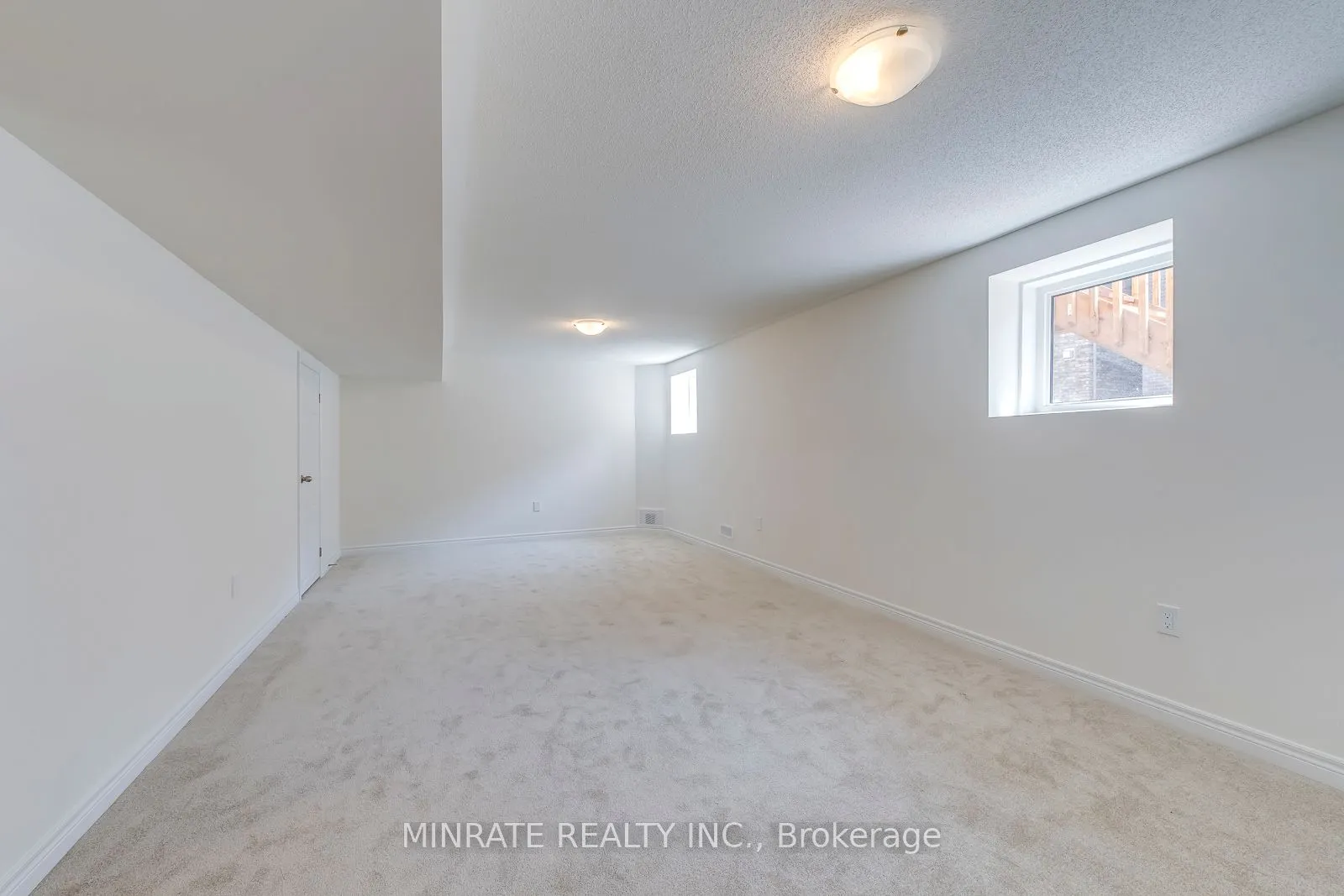 3934 Leonardo Street