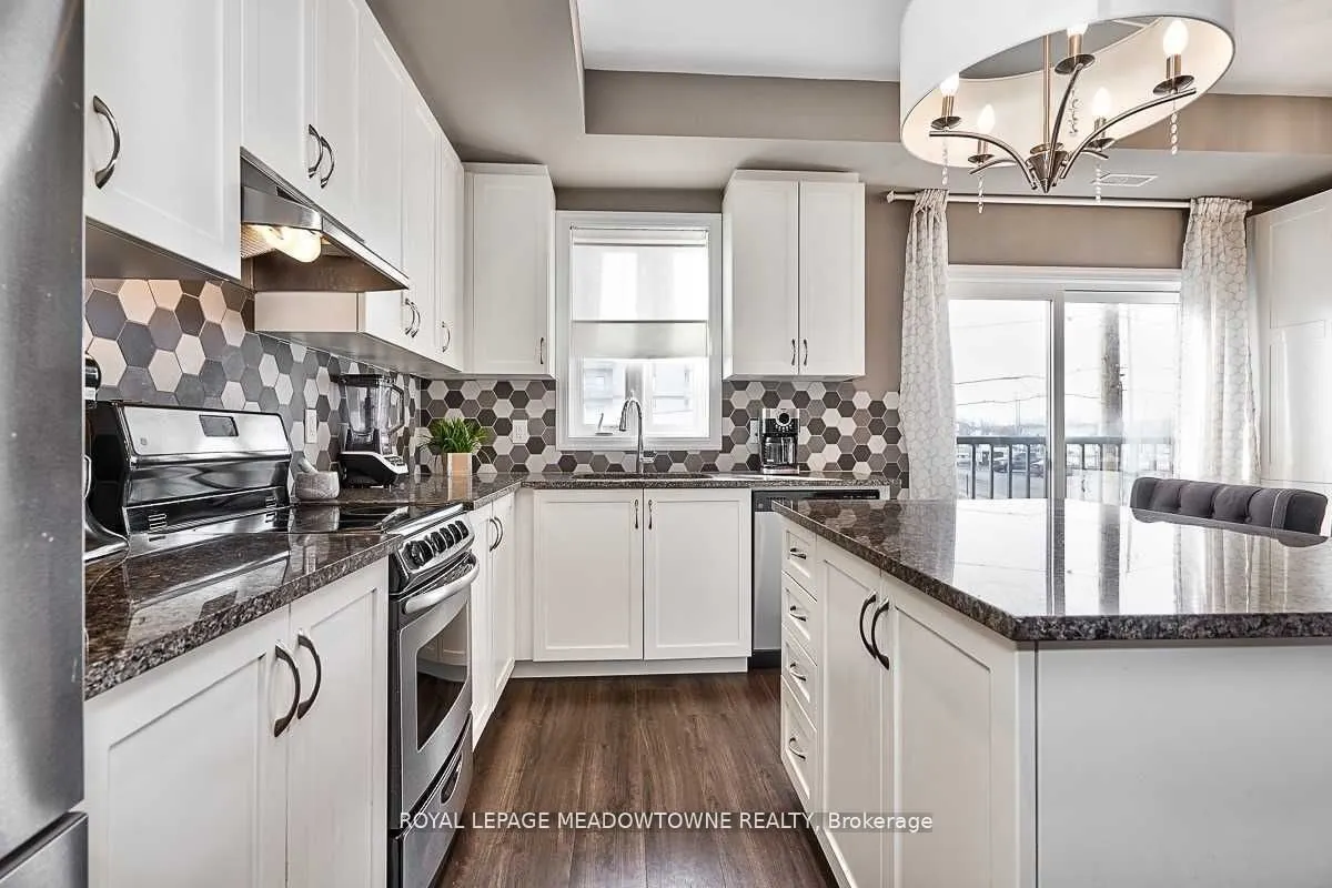70 Plains Road W, #23