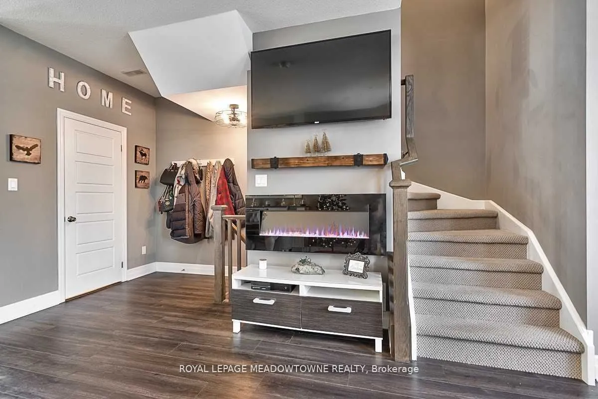 70 Plains Road W, #23