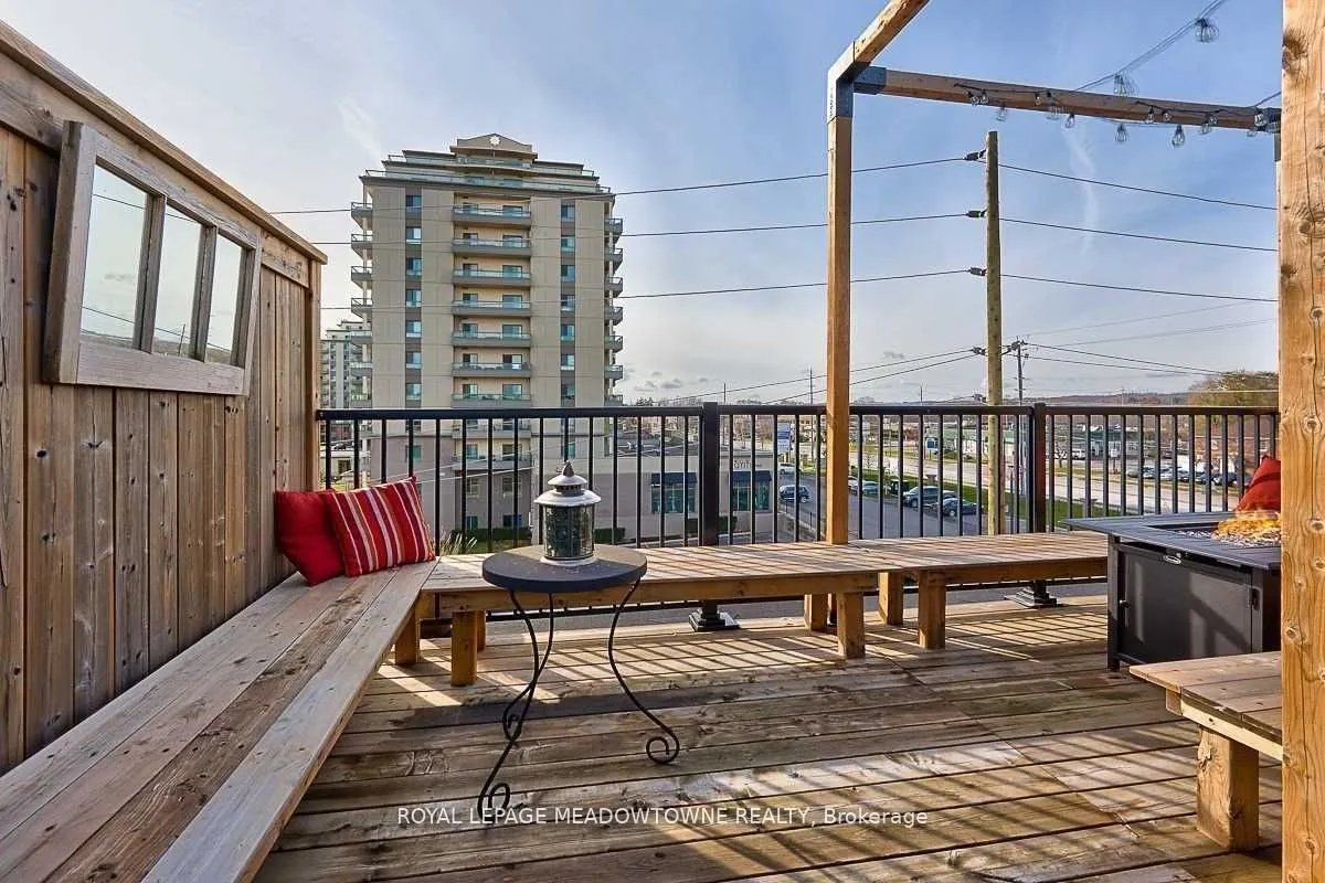 70 Plains Road W, #23