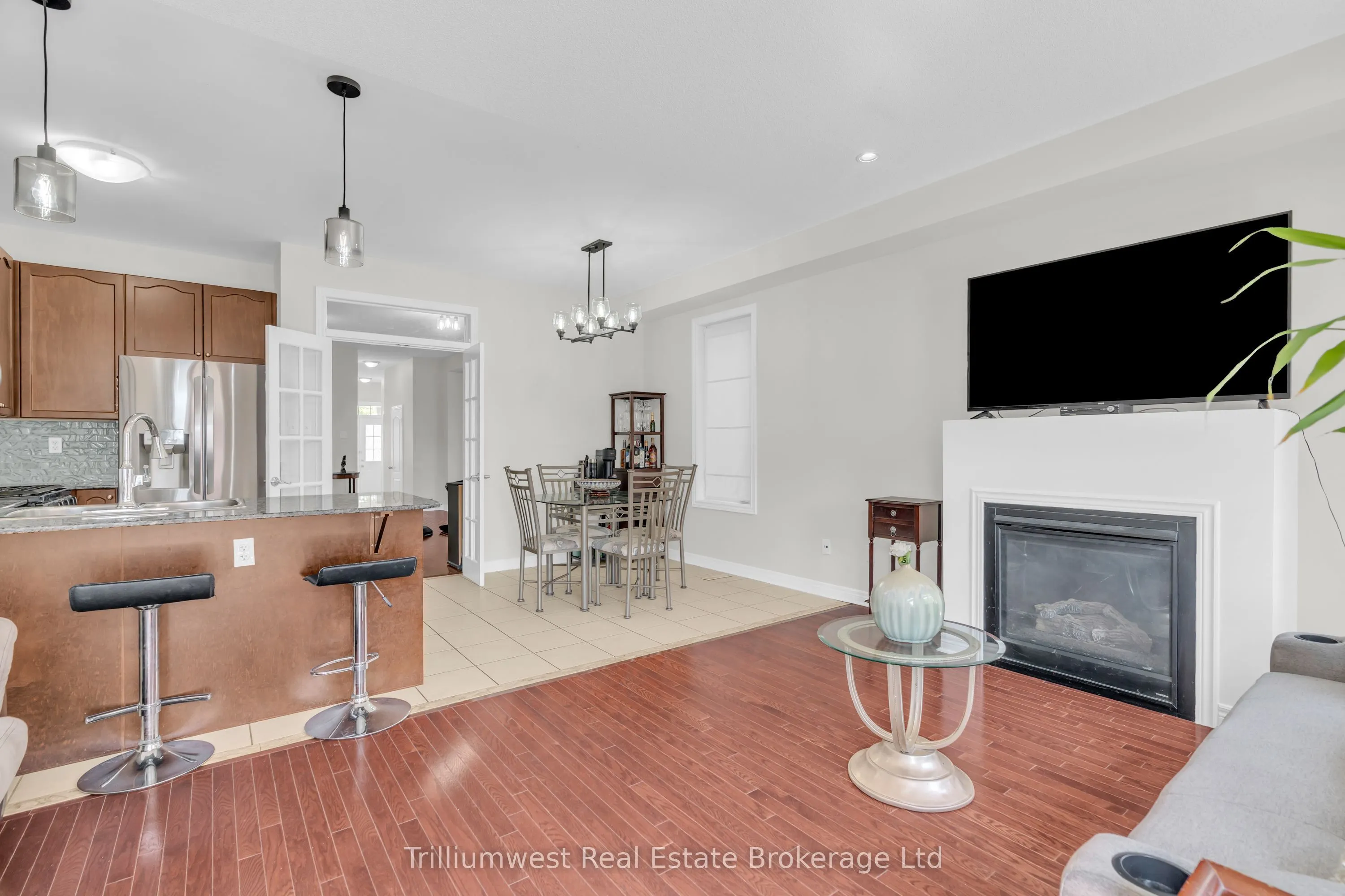 4635 Centretown Way