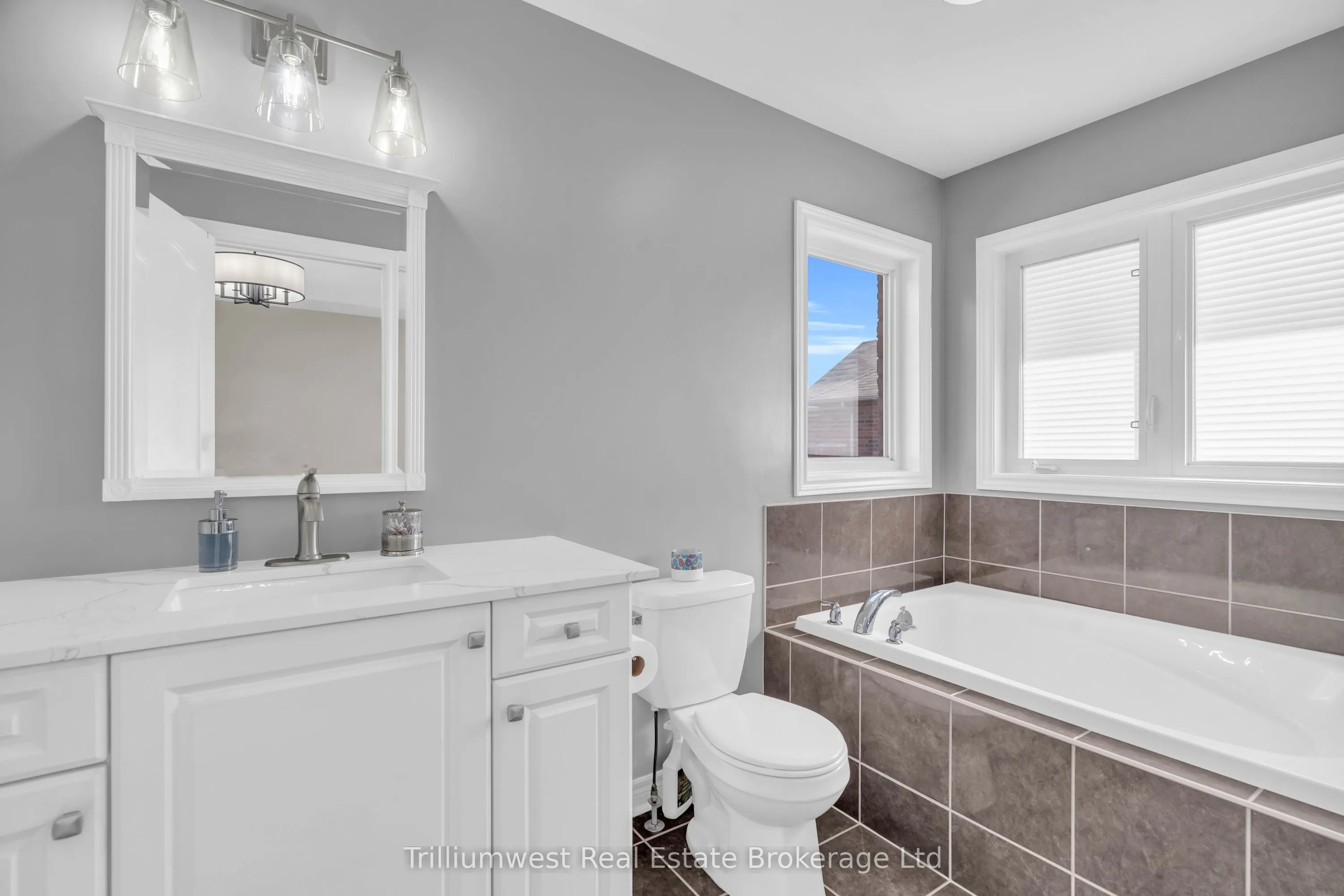 4635 Centretown Way