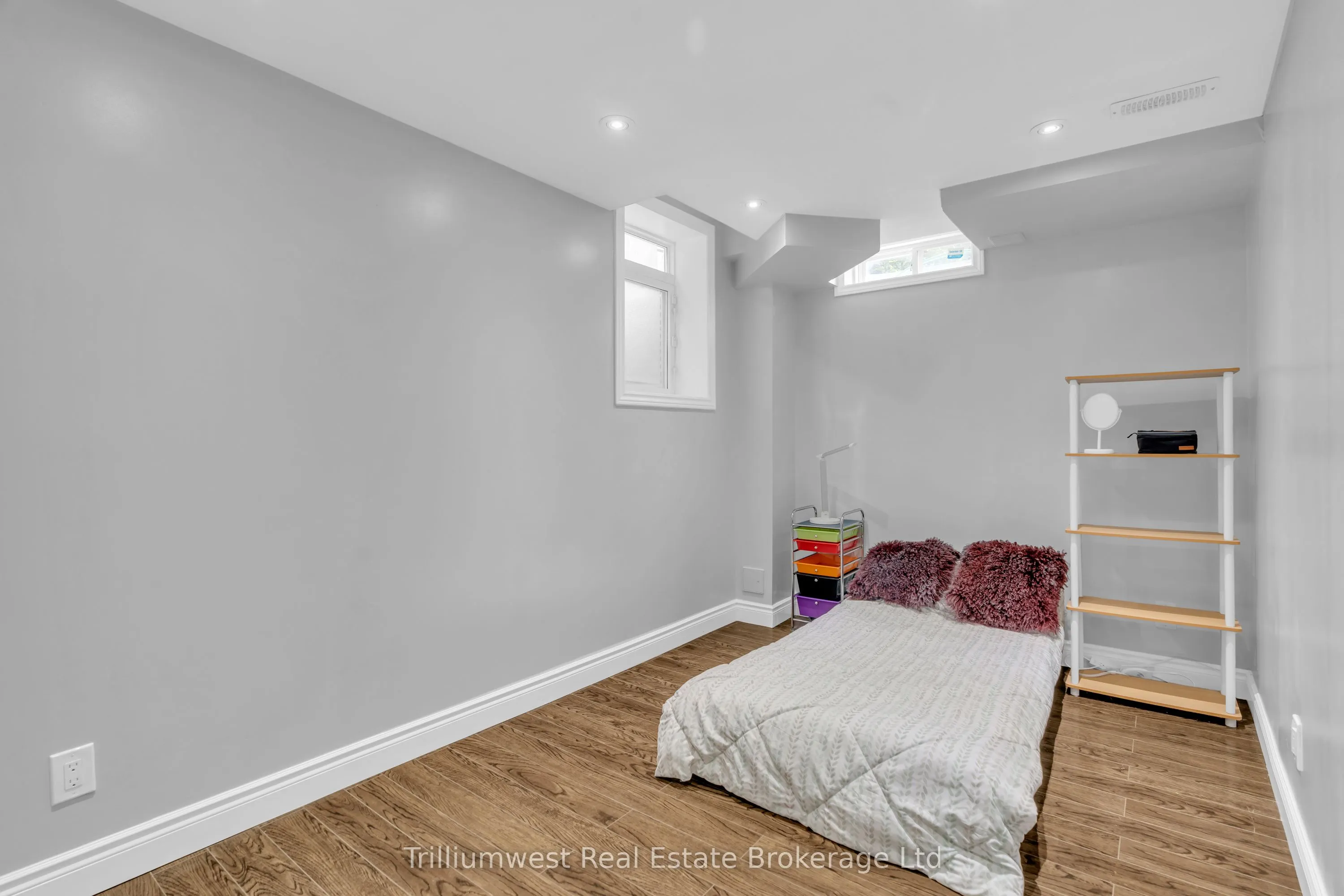 4635 Centretown Way