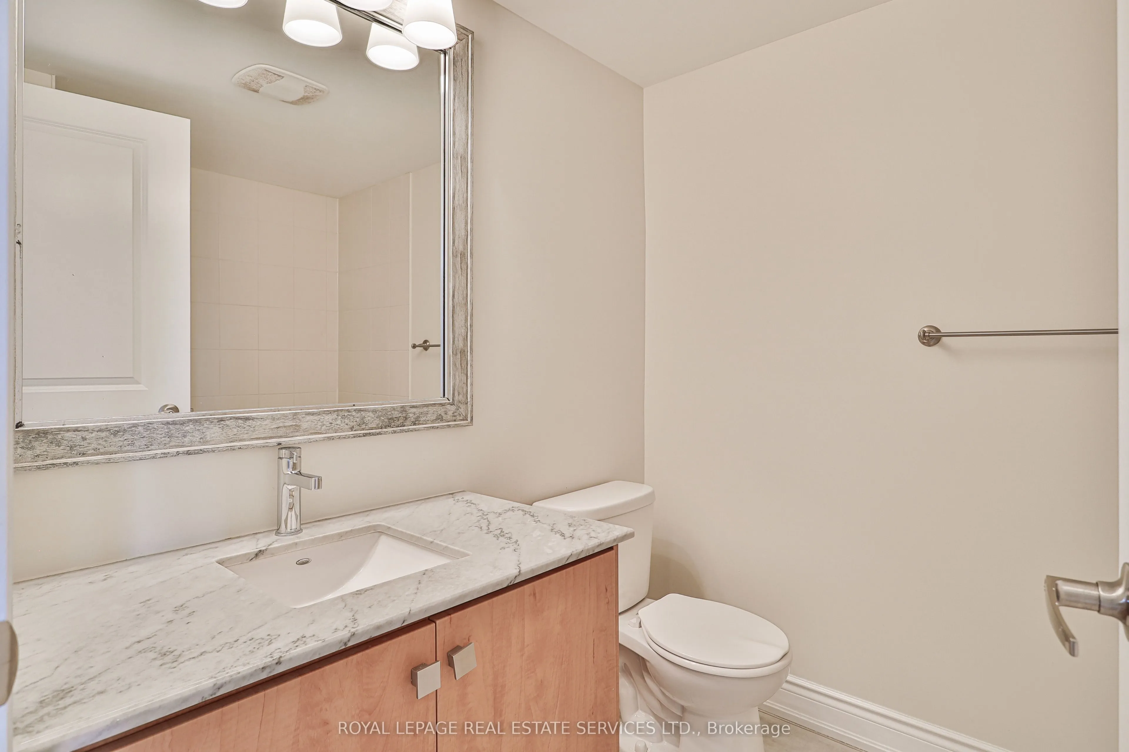 1024B Islington Avenue W, #B