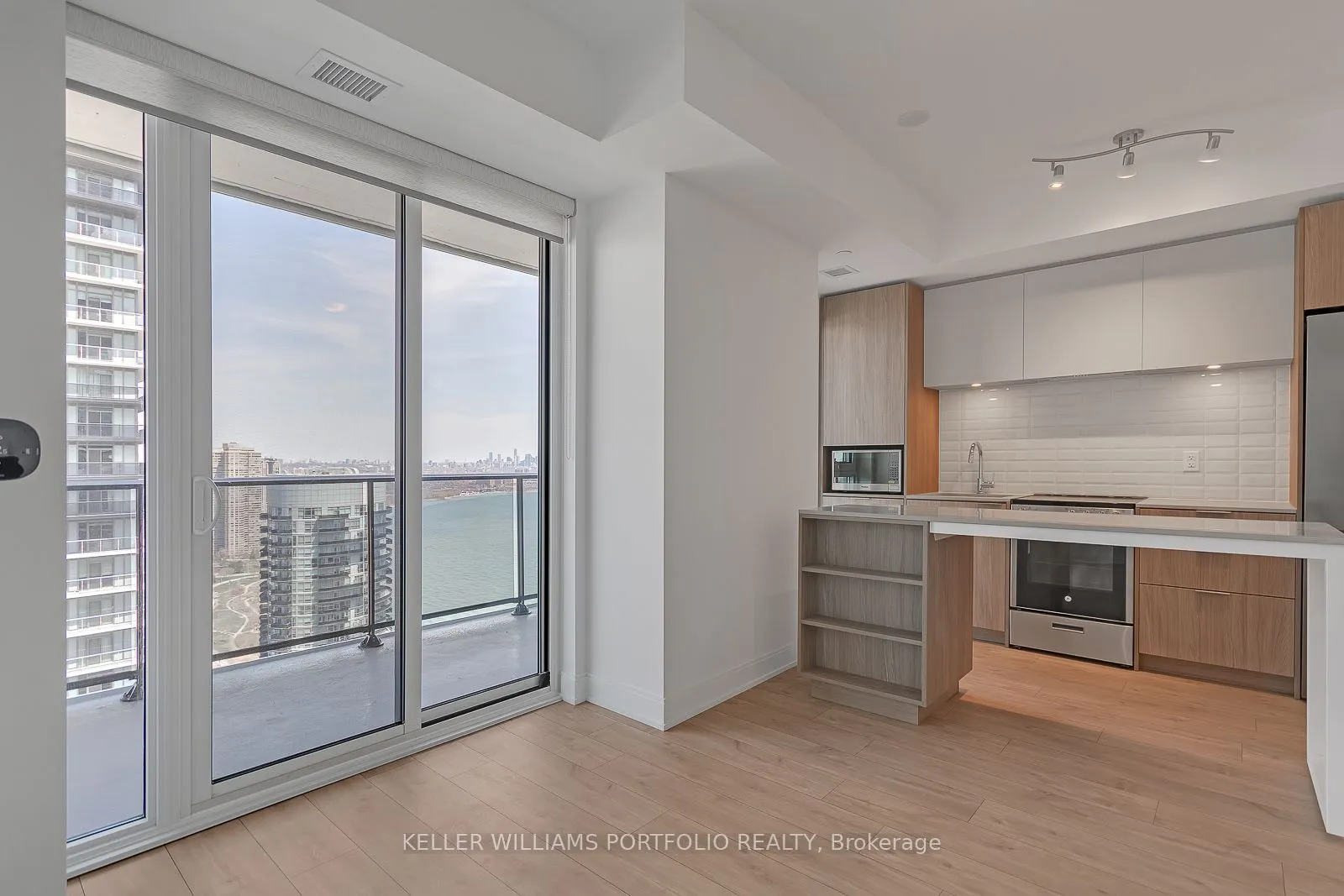 70 Annie Craig Drive, #3603