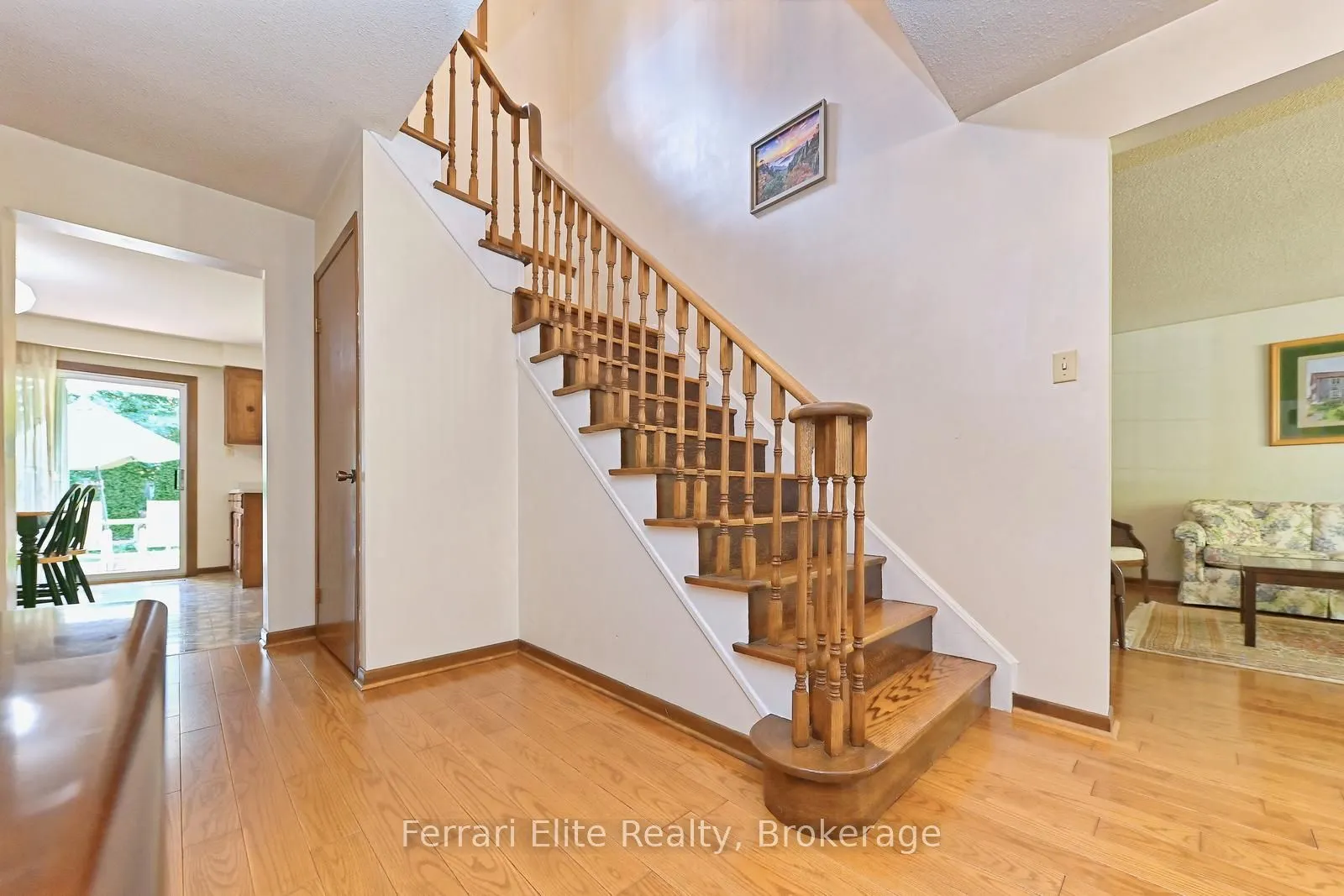 2406 Ravensthorpe Crescent